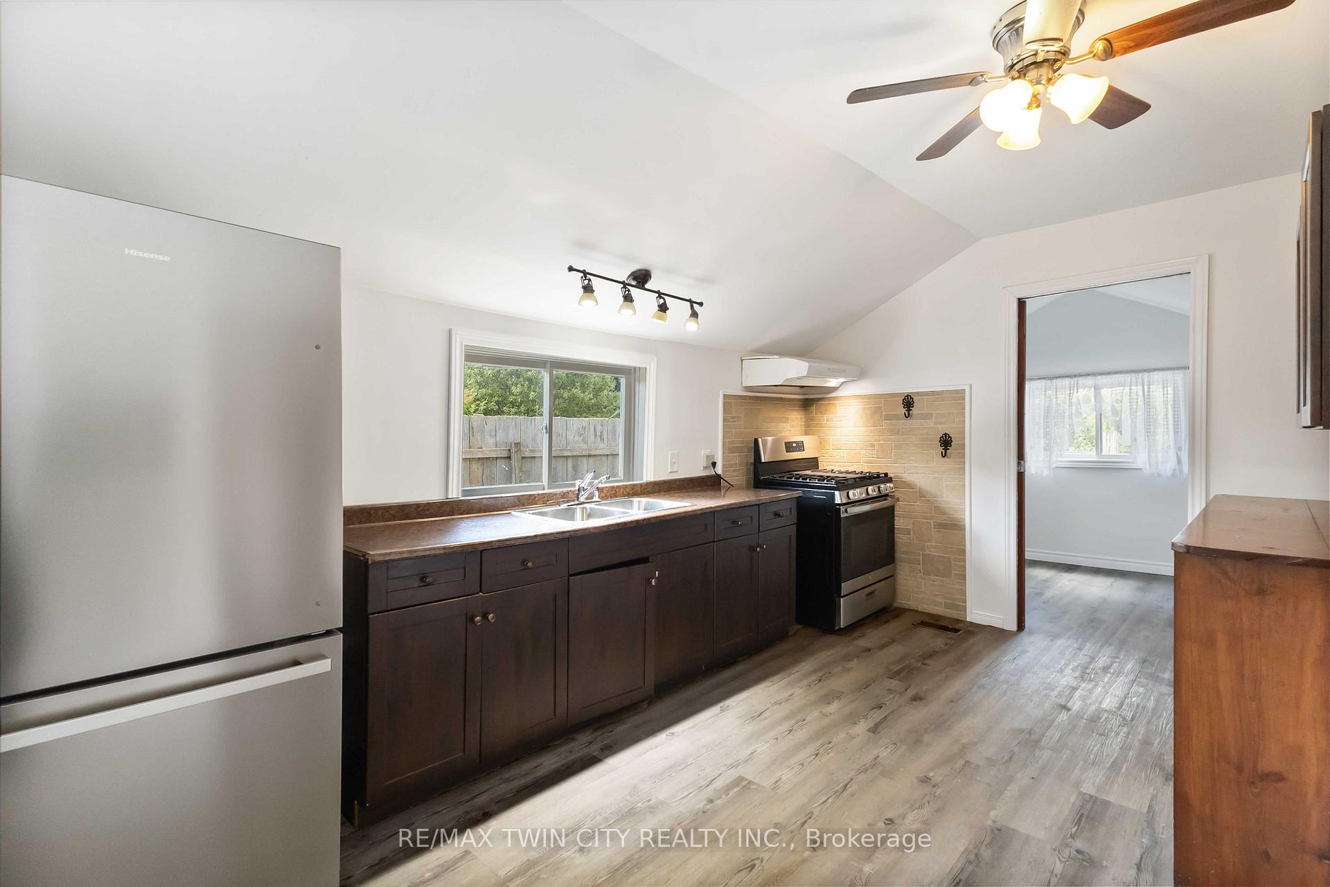 Photo 21 of 162 Adelaide Street, Strathroy-Caradoc, SW — HOMEH