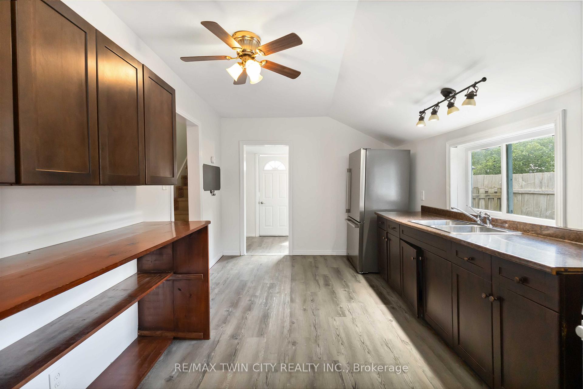 Photo 24 of 162 Adelaide Street, Strathroy-Caradoc, SW — HOMEH