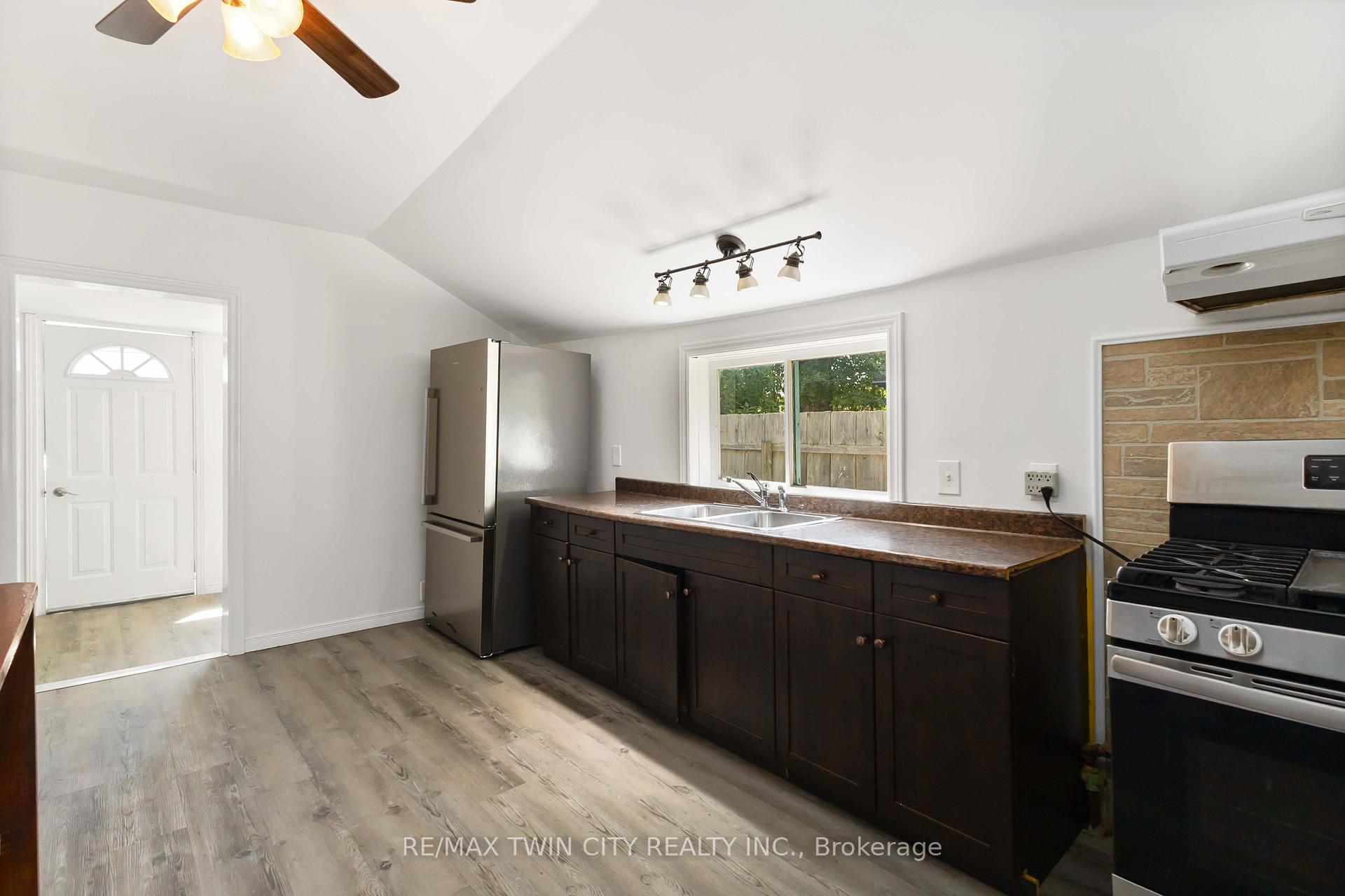 Photo 25 of 162 Adelaide Street, Strathroy-Caradoc, SW — HOMEH