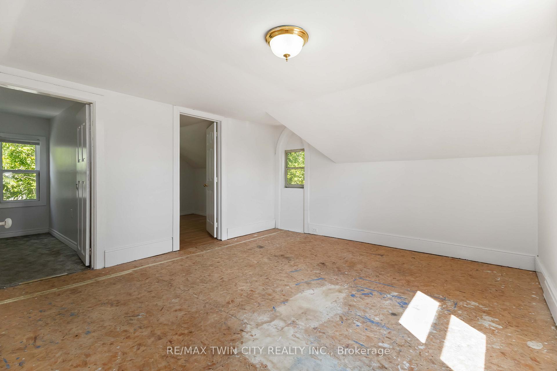 Photo 34 of 162 Adelaide Street, Strathroy-Caradoc, SW — HOMEH