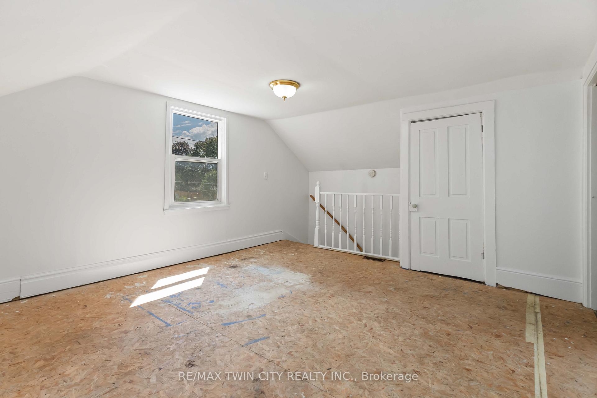 Photo 36 of 162 Adelaide Street, Strathroy-Caradoc, SW — HOMEH