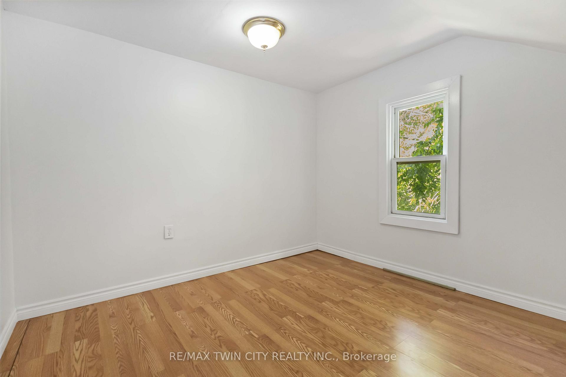Photo 40 of 162 Adelaide Street, Strathroy-Caradoc, SW — HOMEH