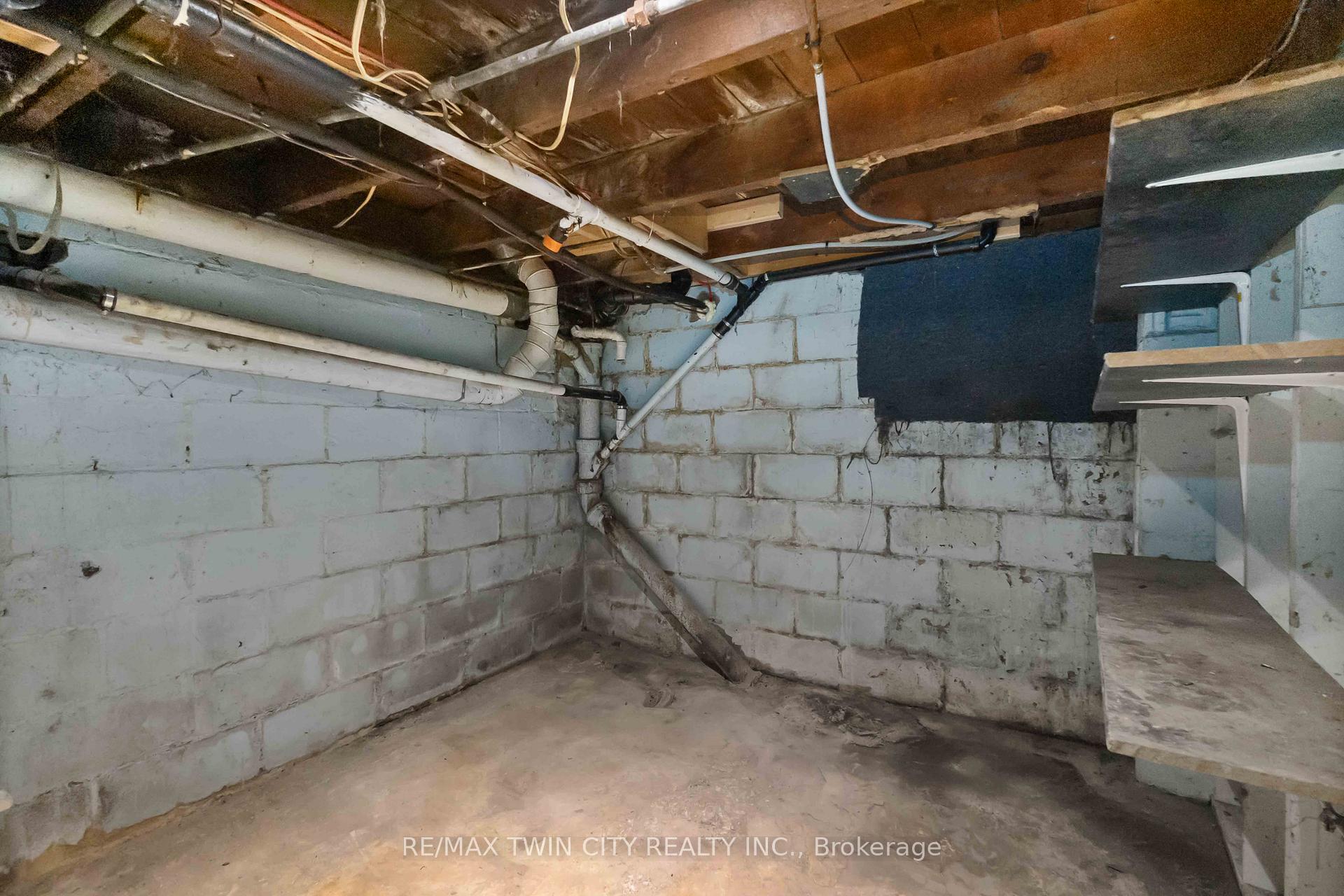 Photo 42 of 162 Adelaide Street, Strathroy-Caradoc, SW — HOMEH