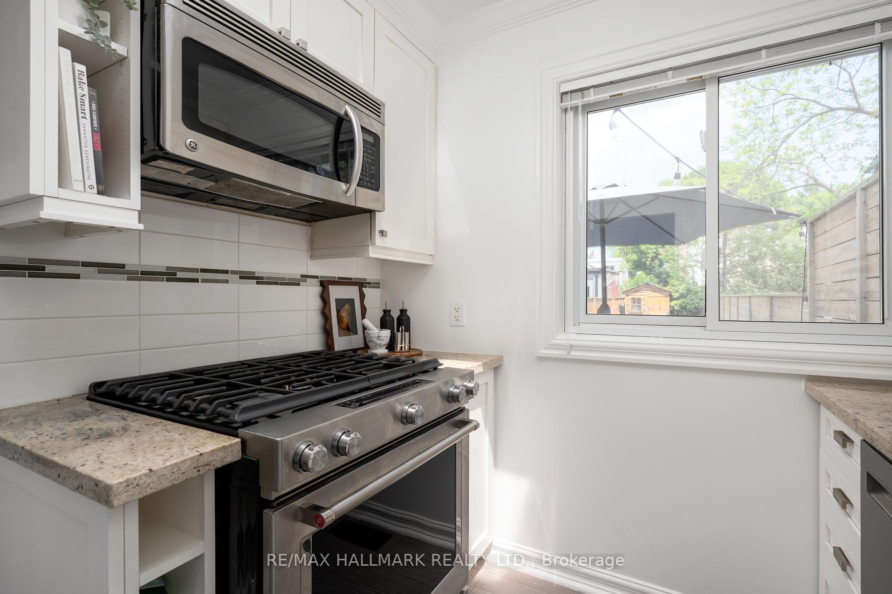 Photo 13 of 33 Ashdale Avenue, Toronto, Greenwood-Coxwell — HOMEH