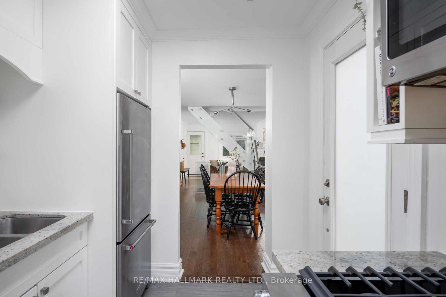 Photo 14 of 33 Ashdale Avenue, Toronto, Greenwood-Coxwell — HOMEH