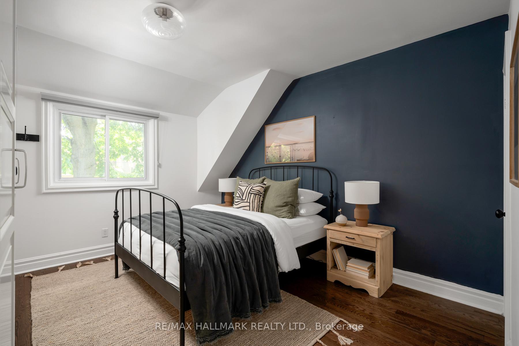 Photo 15 of 33 Ashdale Avenue, Toronto, Greenwood-Coxwell — HOMEH