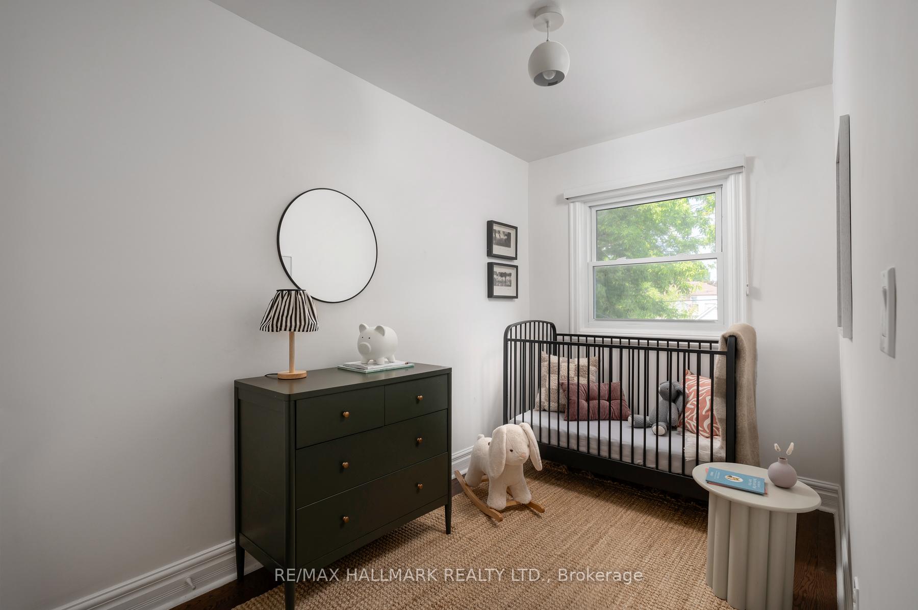 Photo 17 of 33 Ashdale Avenue, Toronto, Greenwood-Coxwell — HOMEH