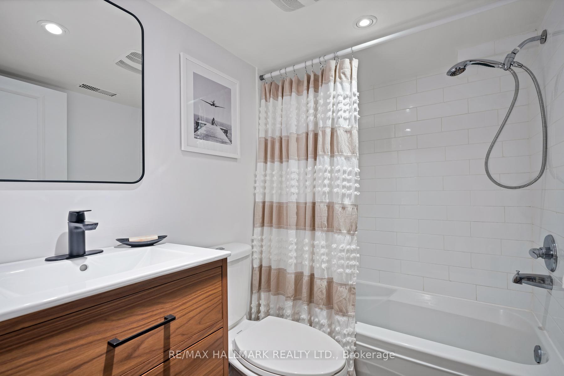 Photo 21 of 33 Ashdale Avenue, Toronto, Greenwood-Coxwell — HOMEH