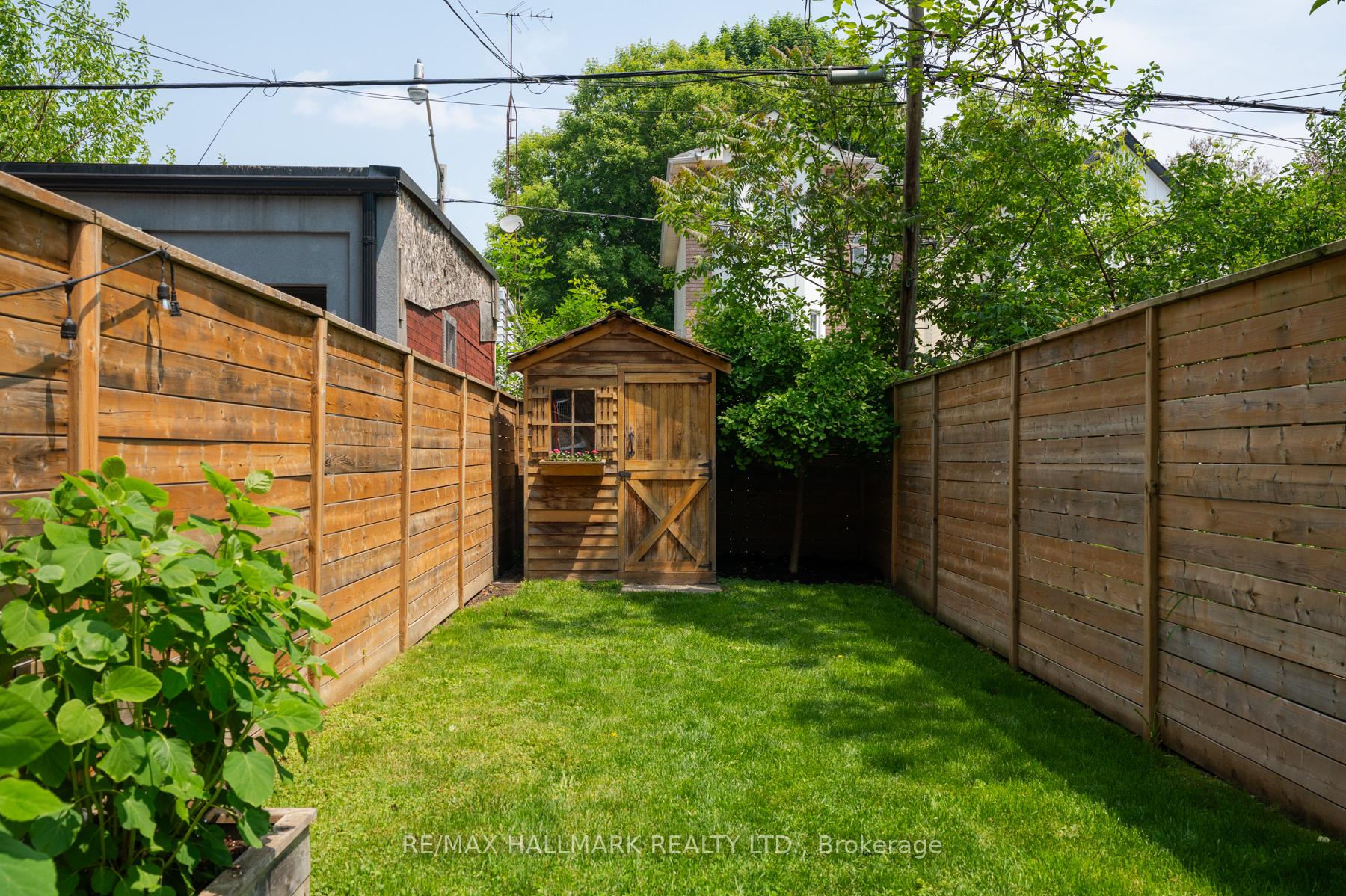 Photo 23 of 33 Ashdale Avenue, Toronto, Greenwood-Coxwell — HOMEH