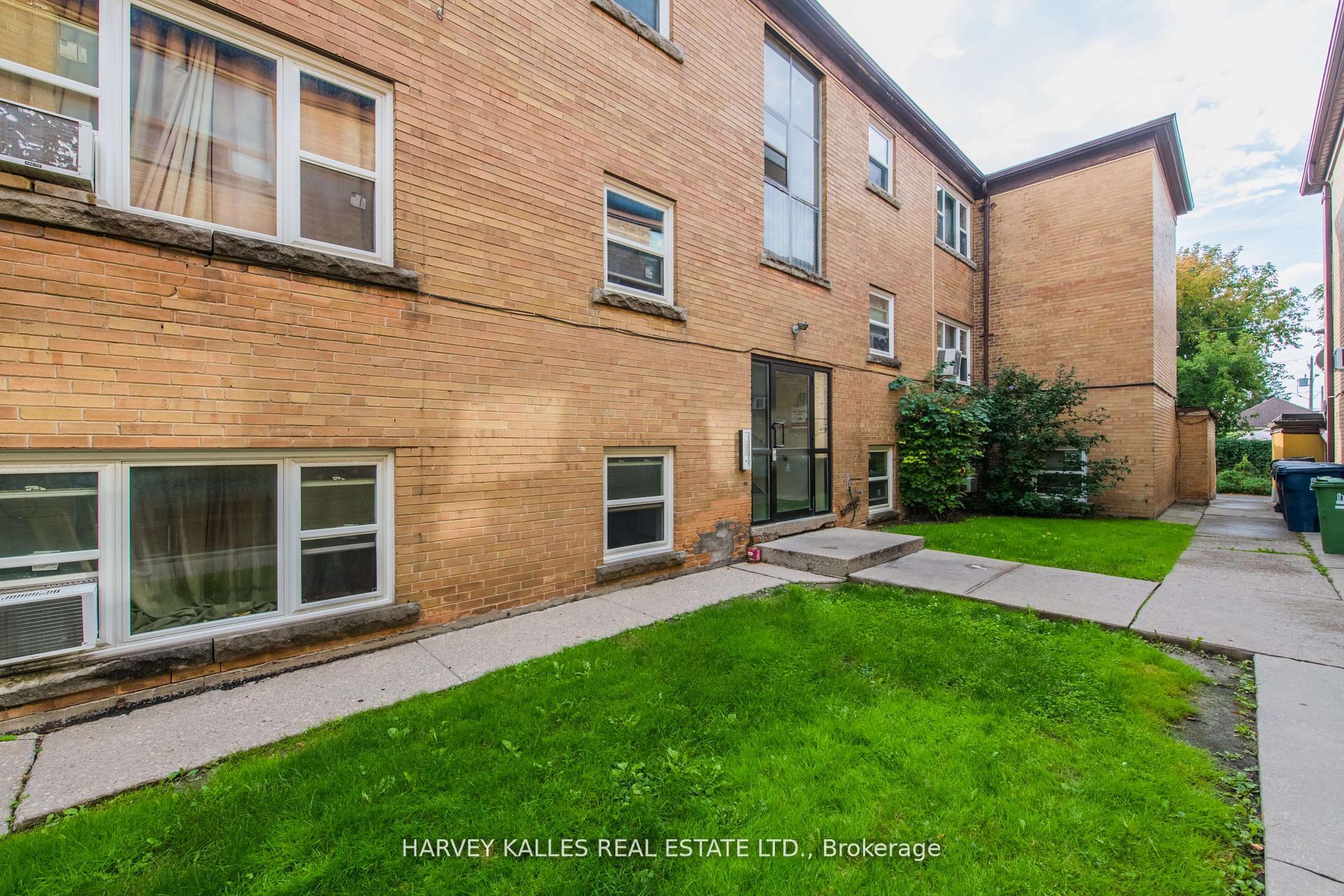 Photo 19 of Unit 11, 2905 St Clair Avenue E, Toronto, O'Connor-Parkview — HOMEH