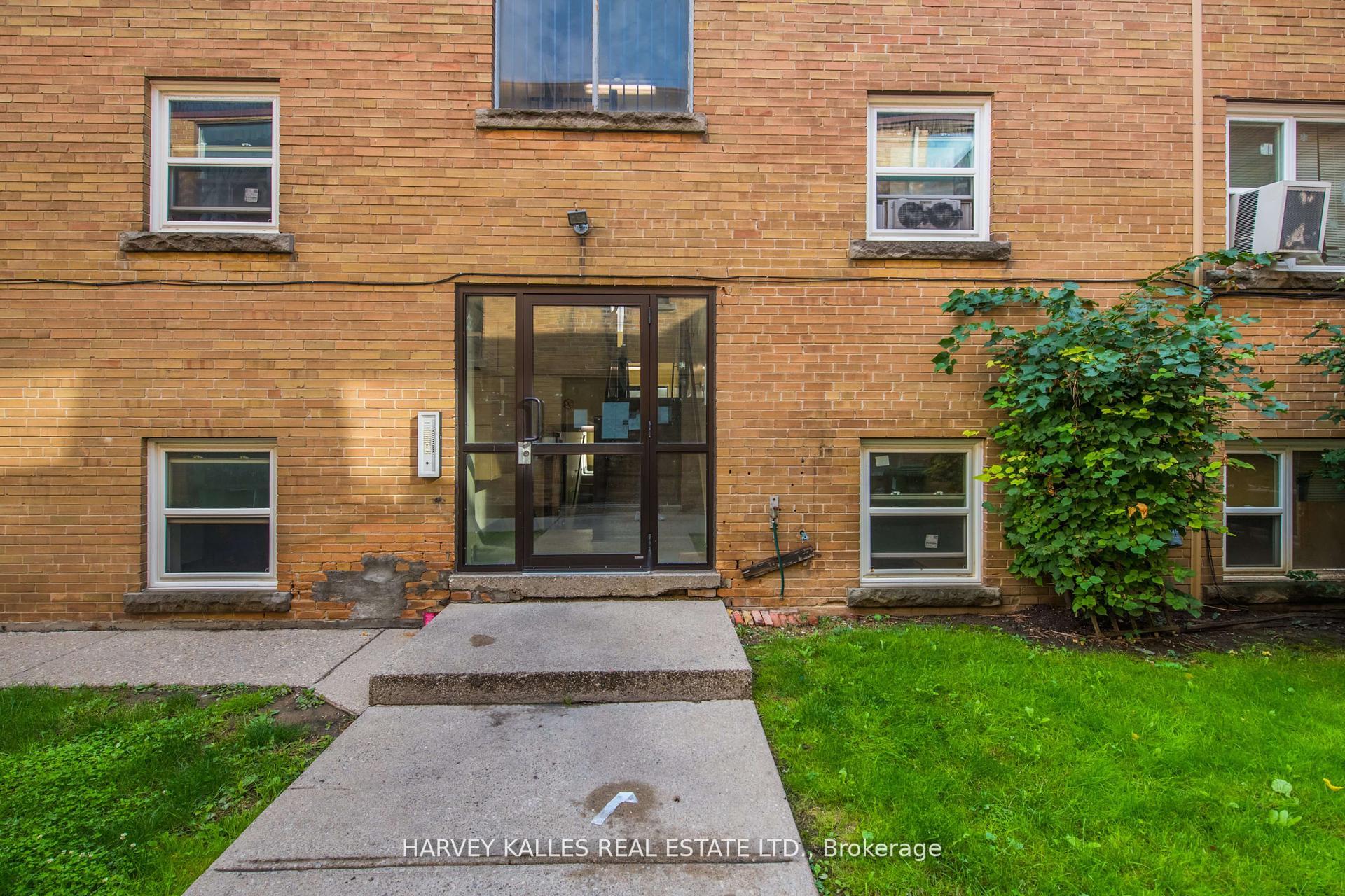 Photo 20 of Unit 11, 2905 St Clair Avenue E, Toronto, O'Connor-Parkview — HOMEH