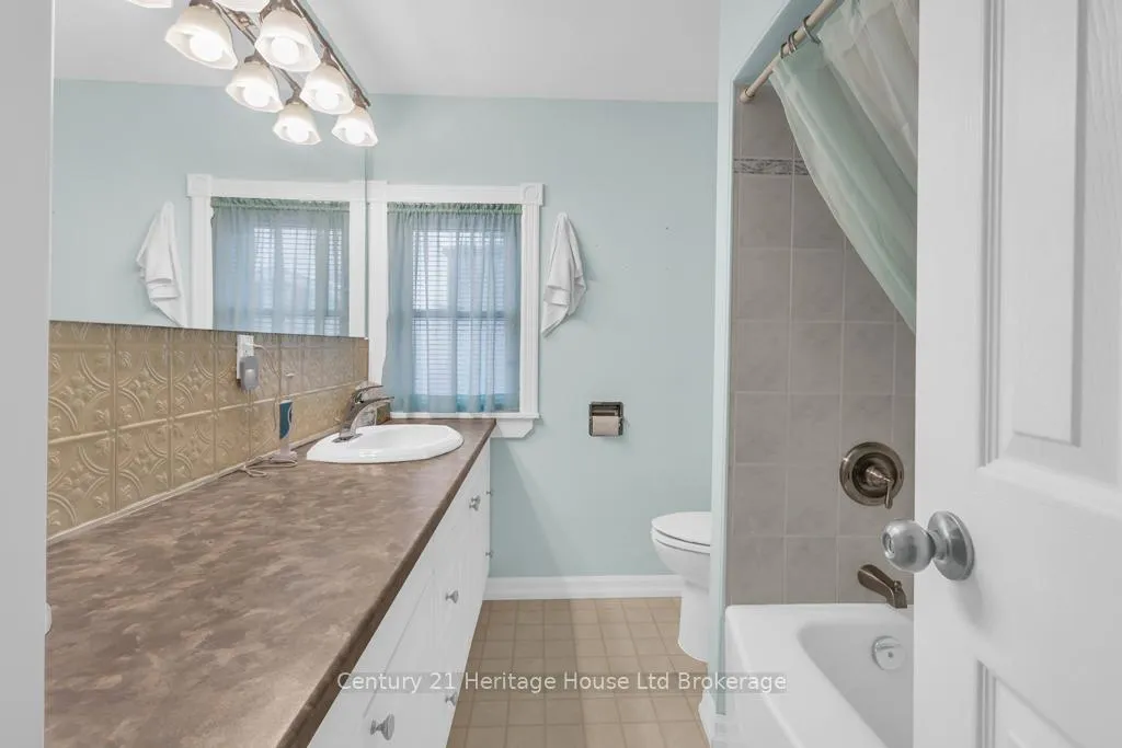 Photo 16 of 43 Concession Street E, Tillsonburg — HOMEH