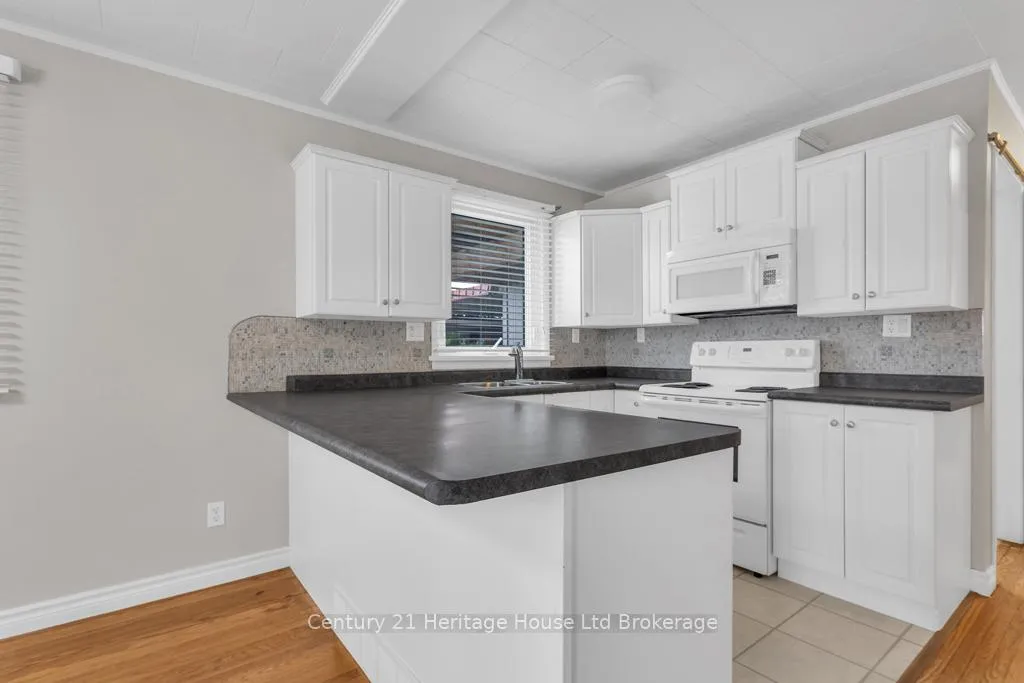 Photo 24 of 43 Concession Street E, Tillsonburg — HOMEH