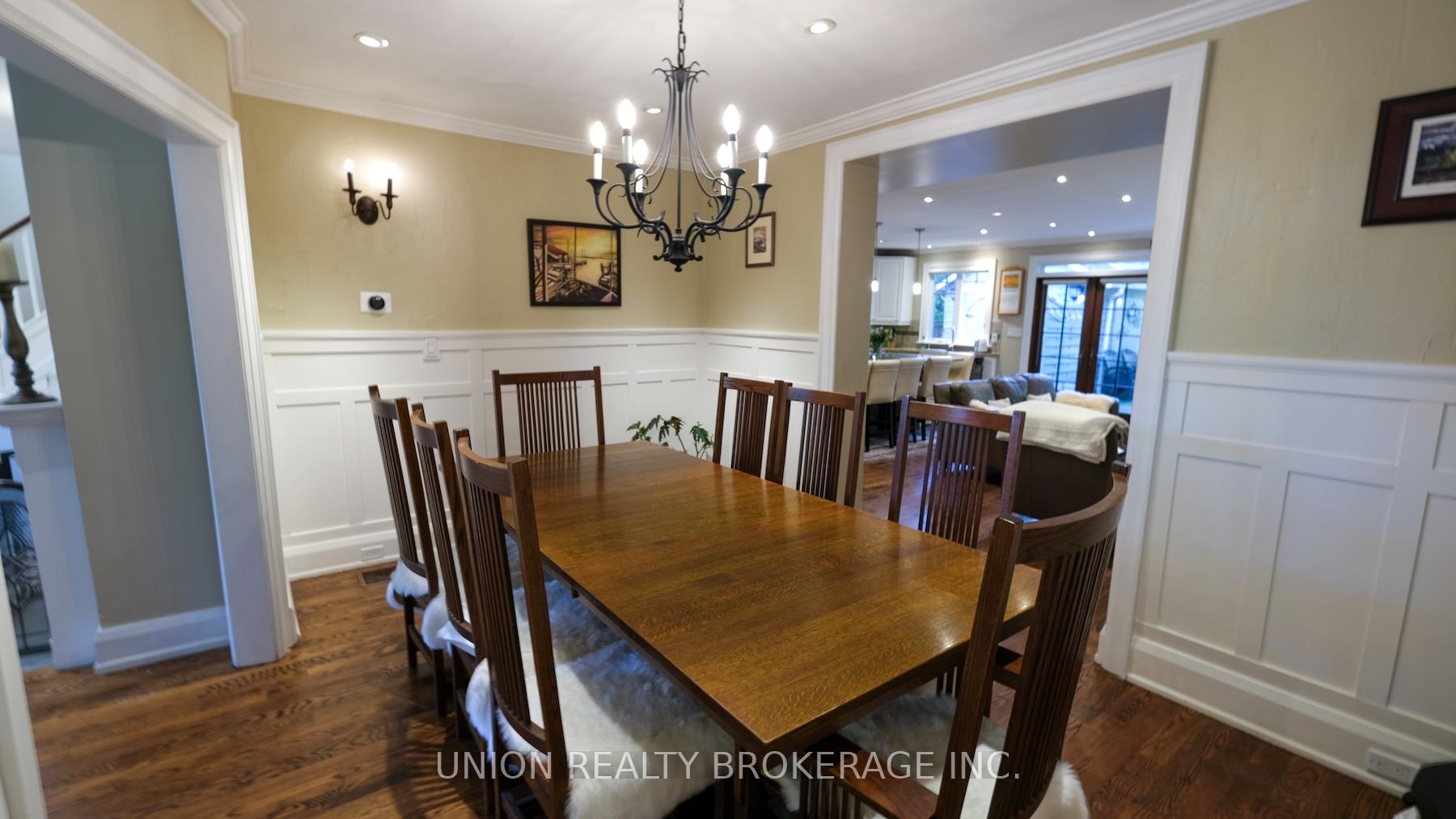 Photo 7 of 22 Beaufort Road, Toronto, The Beaches — HOMEH