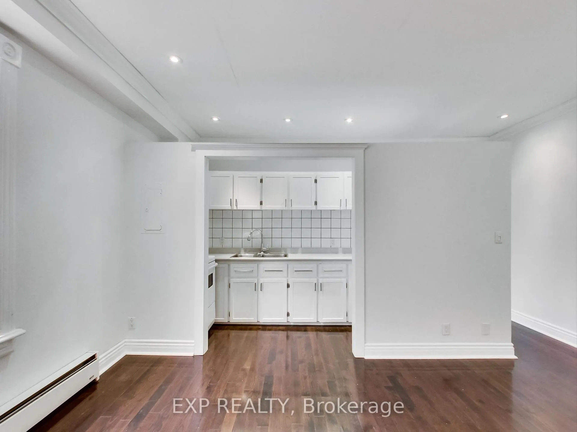 Photo 2 of Unit Unit 3, 38 River Street, Toronto, Regent Park — HOMEH