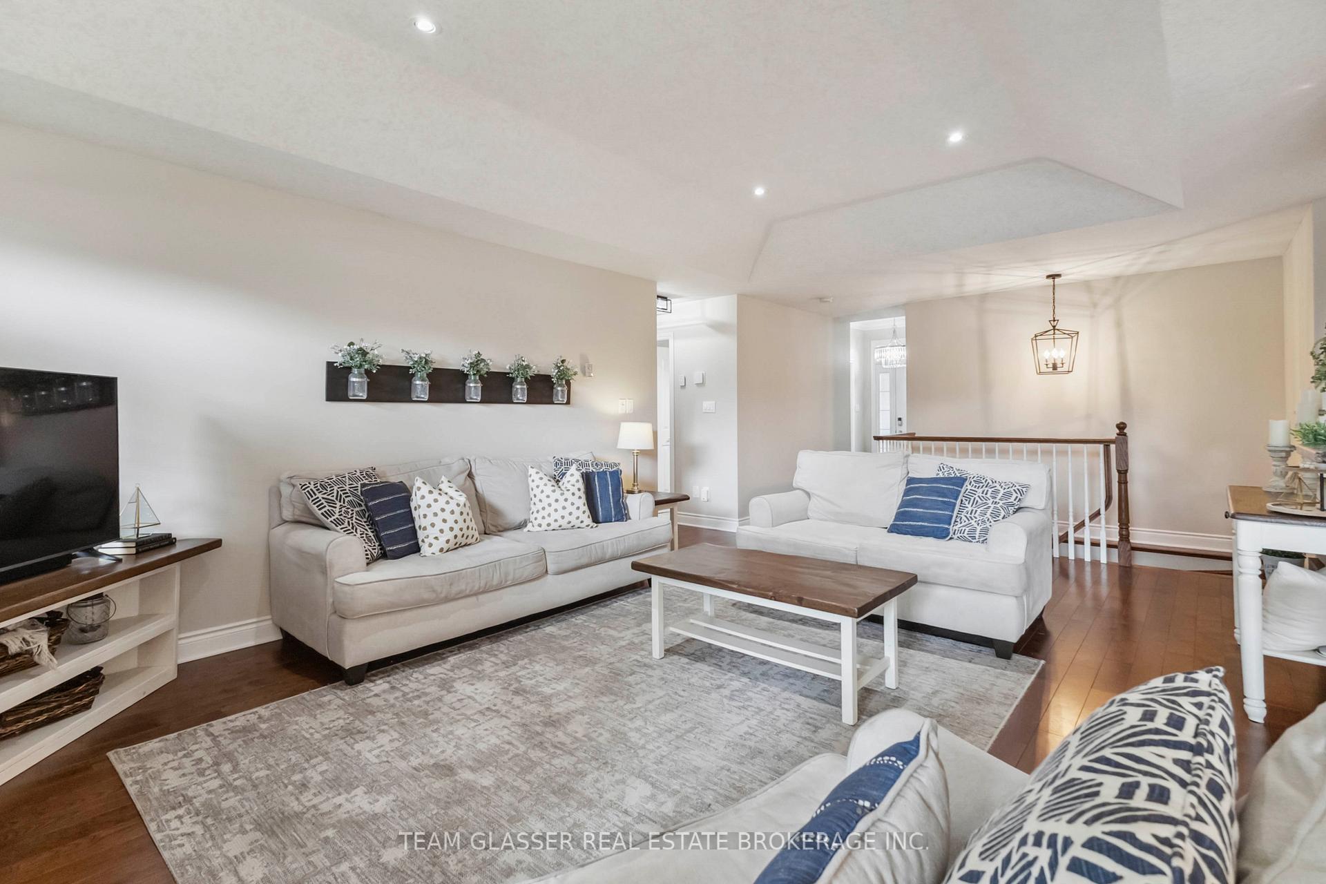 Photo 15 of 143 Deborah Drive, Strathroy-Caradoc, NE — HOMEH