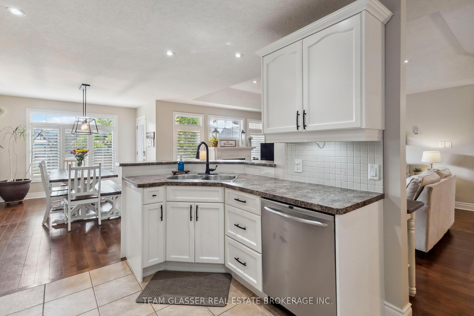 Photo 20 of 143 Deborah Drive, Strathroy-Caradoc, NE — HOMEH
