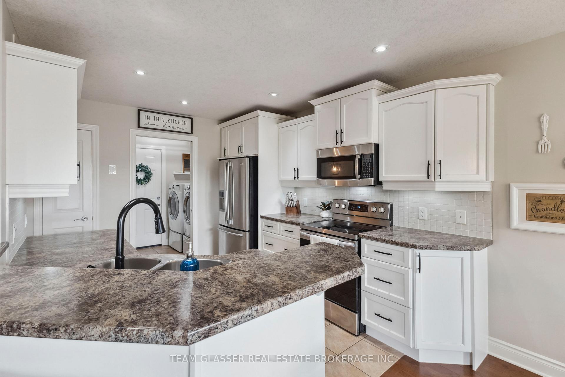 Photo 22 of 143 Deborah Drive, Strathroy-Caradoc, NE — HOMEH