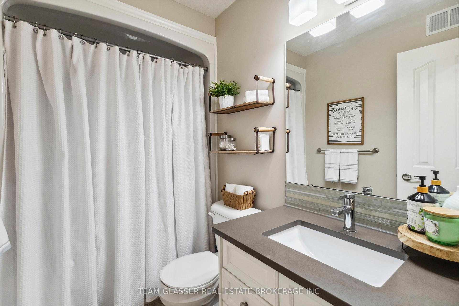 Photo 33 of 143 Deborah Drive, Strathroy-Caradoc, NE — HOMEH