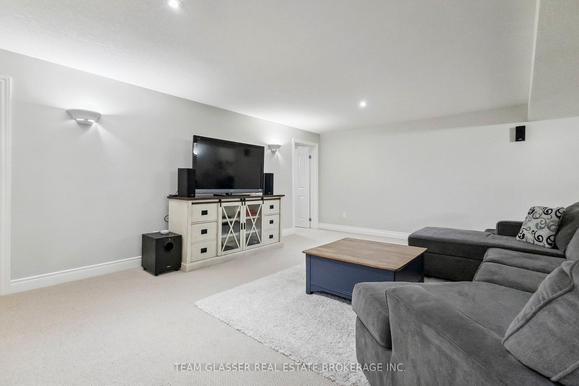Photo 38 of 143 Deborah Drive, Strathroy-Caradoc, NE — HOMEH
