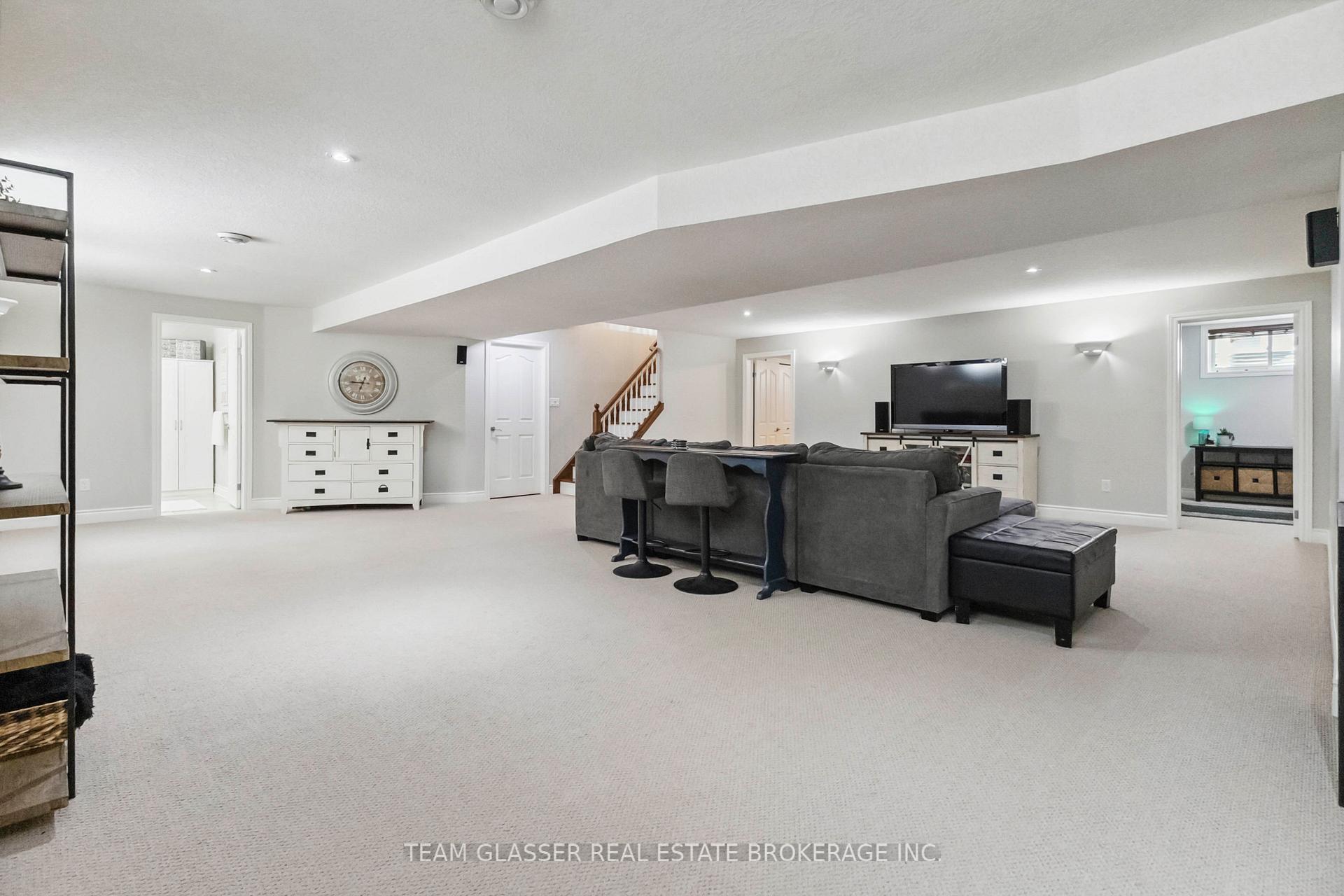 Photo 41 of 143 Deborah Drive, Strathroy-Caradoc, NE — HOMEH
