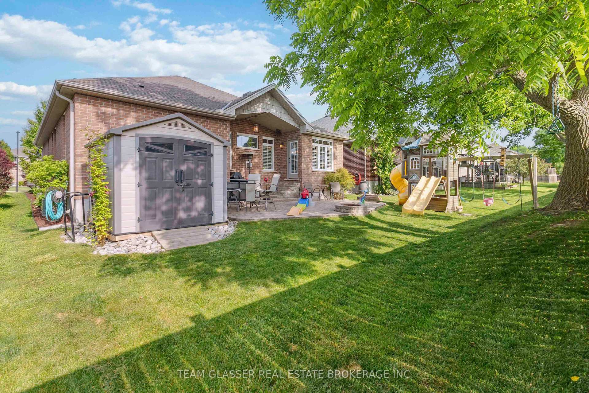 Photo 44 of 143 Deborah Drive, Strathroy-Caradoc, NE — HOMEH