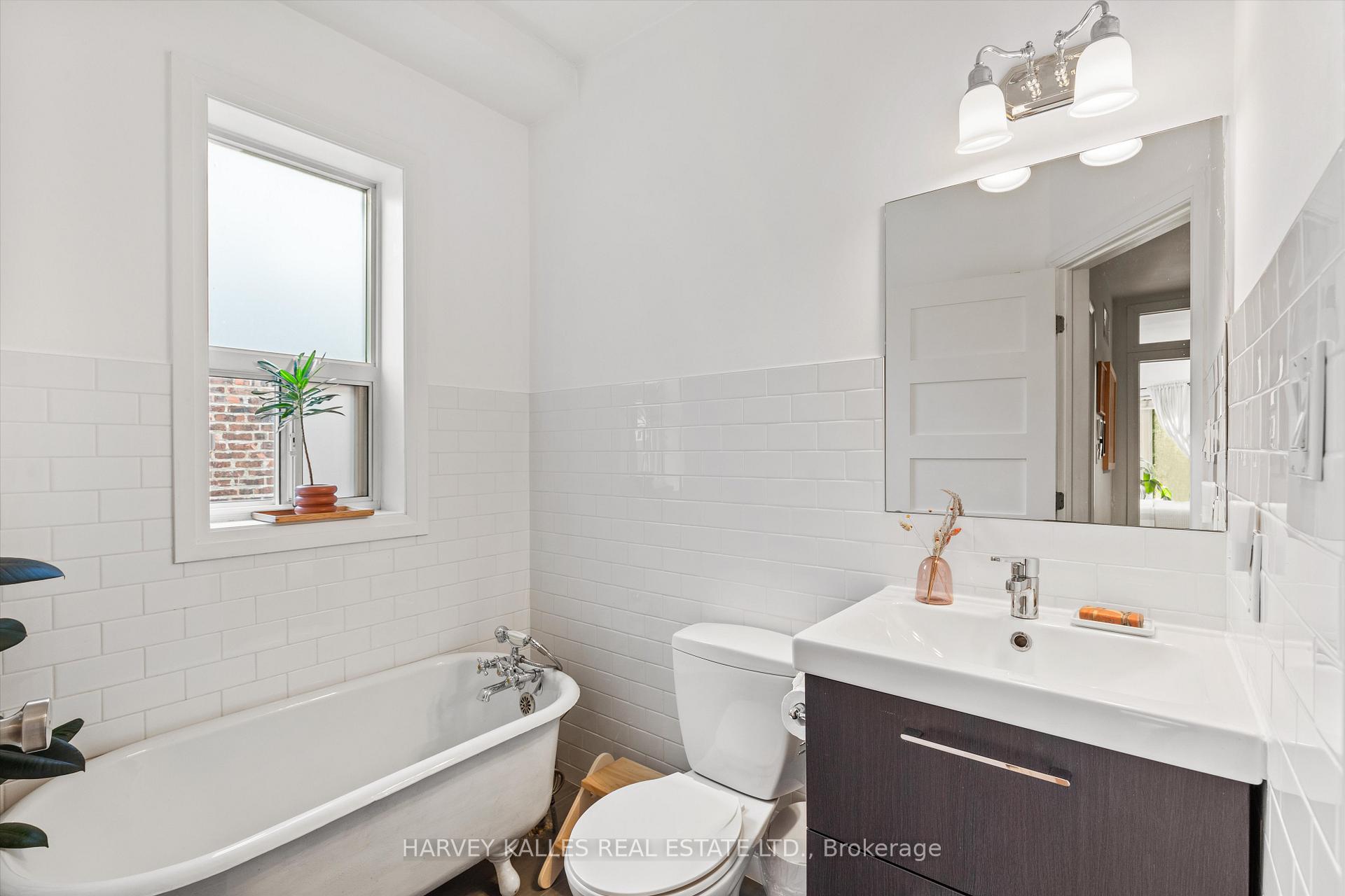Photo 19 of 89 Empire Avenue, Toronto, South Riverdale — HOMEH