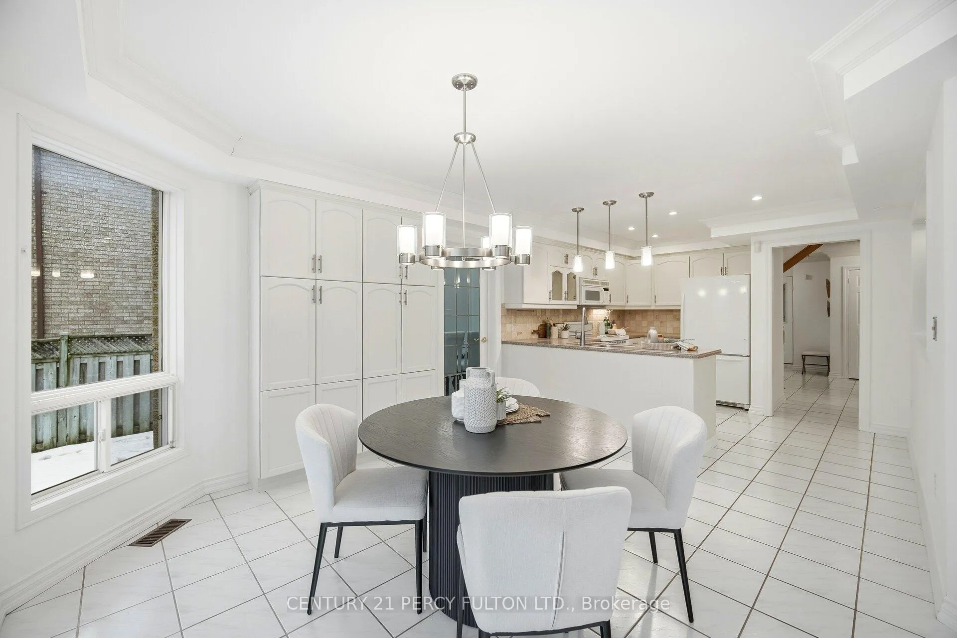 Photo 7 of 896 Darwin Drive, Pickering, Dunbarton — HOMEH
