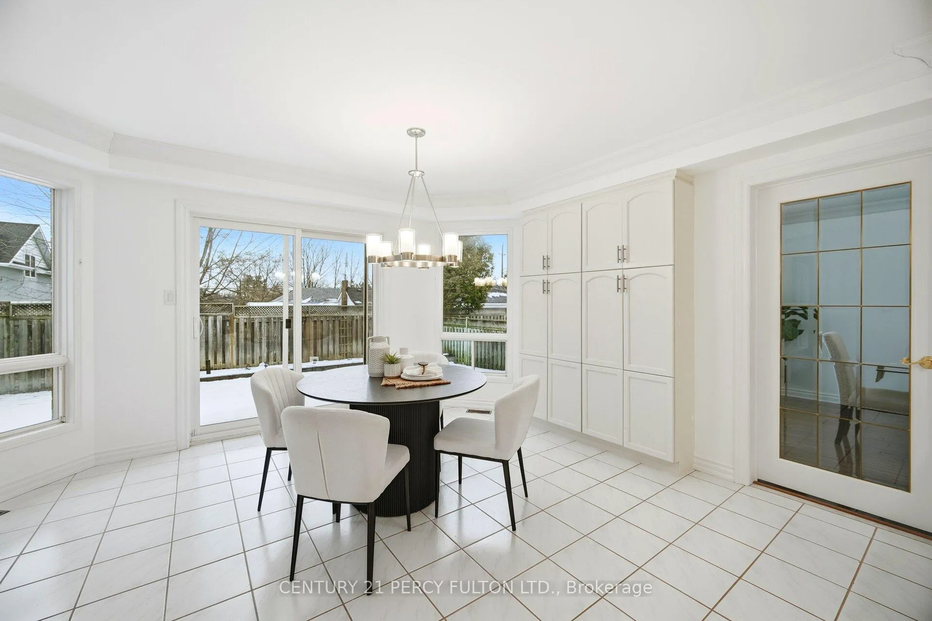 Photo 9 of 896 Darwin Drive, Pickering, Dunbarton — HOMEH