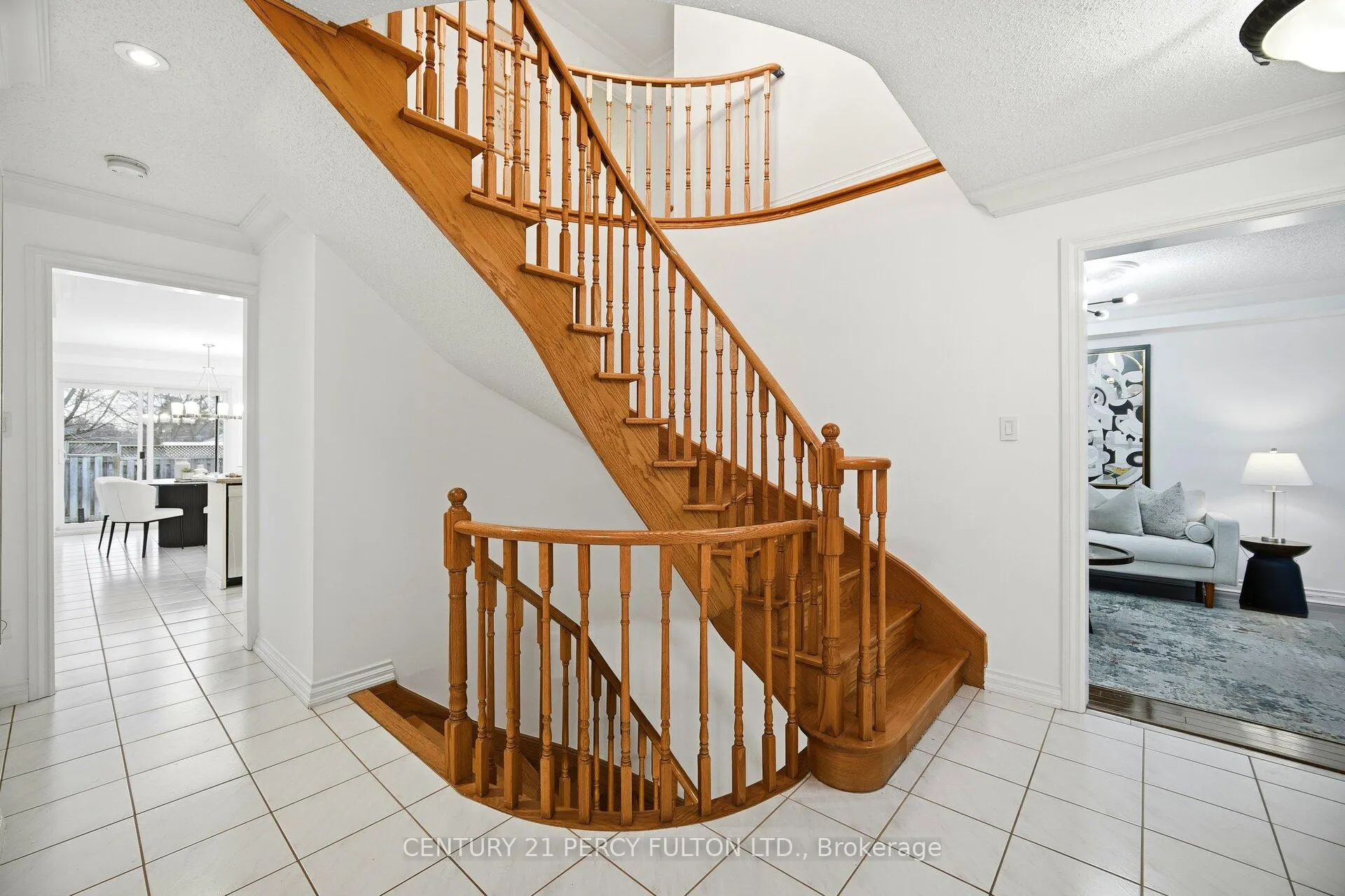 Photo 18 of 896 Darwin Drive, Pickering, Dunbarton — HOMEH