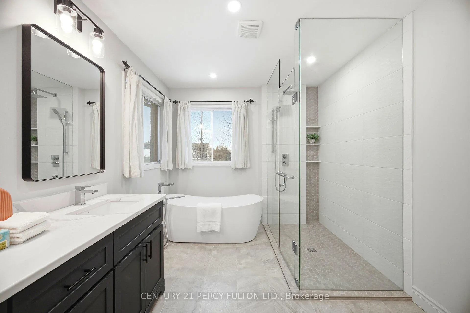 Photo 24 of 896 Darwin Drive, Pickering, Dunbarton — HOMEH