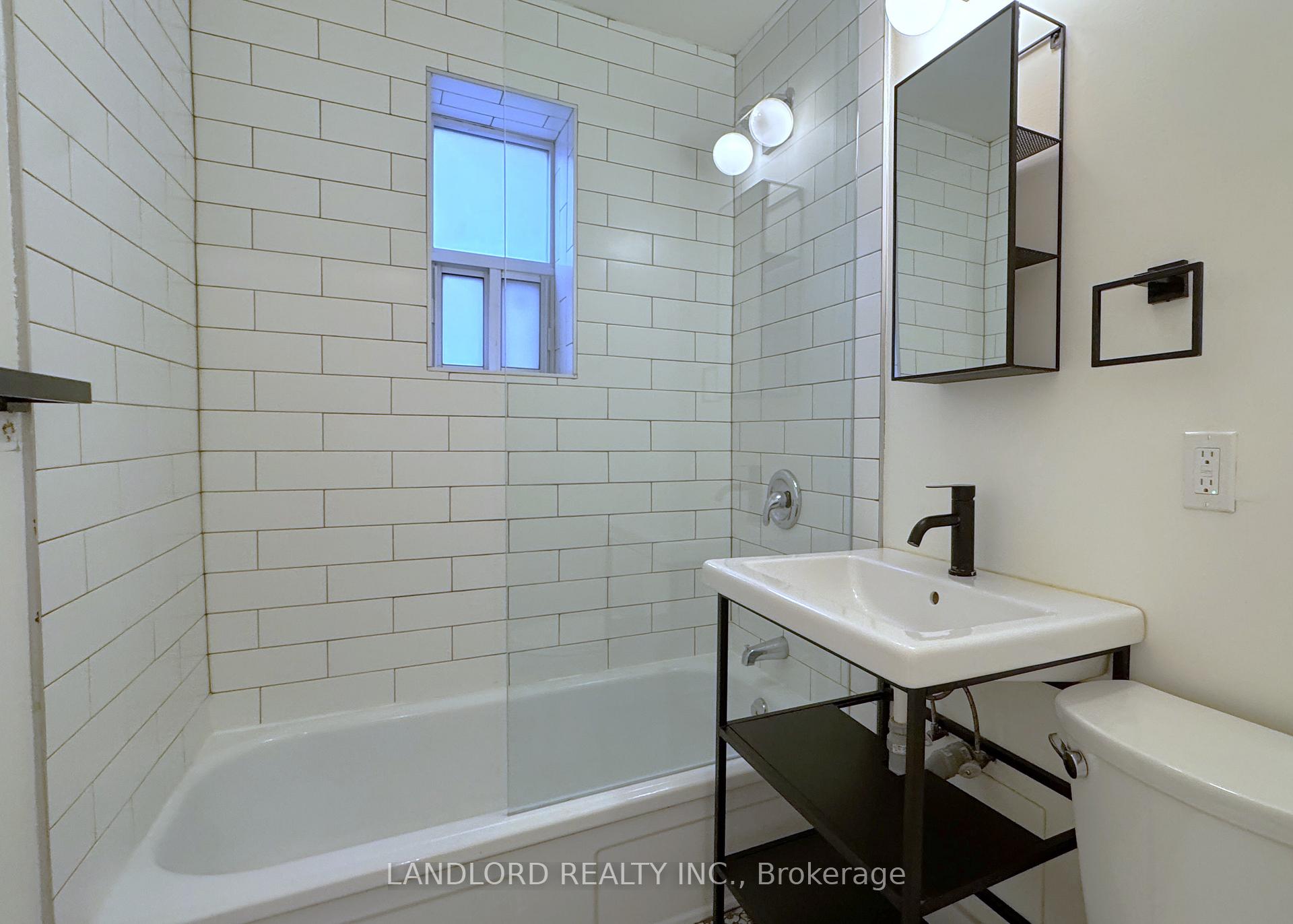Photo 12 of Unit 101, 420 Eglinton Avenue E, Toronto, Mount Pleasant East — HOMEH