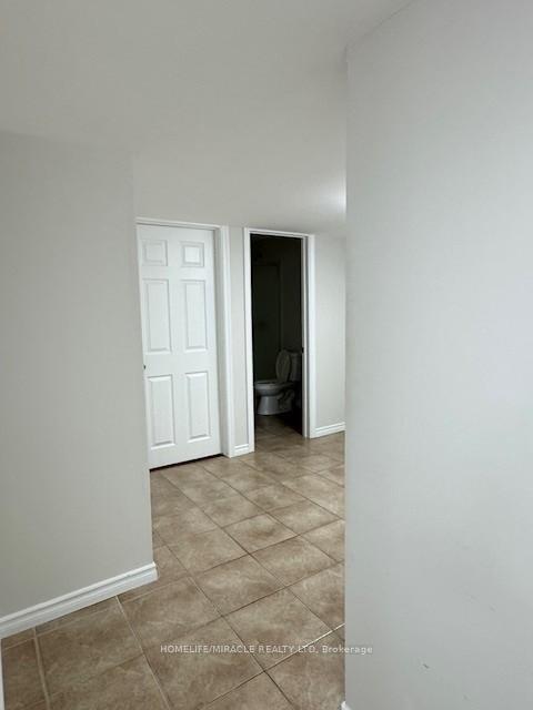 Photo 17 of 173 Winterberry Boulevard, Thorold, Confederation Heights — HOMEH