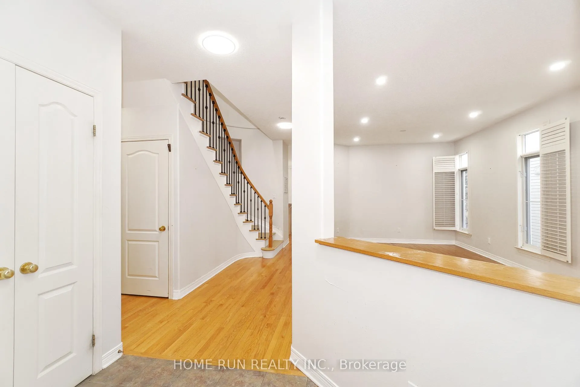 Photo 4 of 15 Evanshen Crescent, Ottawa, Kanata - Kanata Lakes/Heritage Hills — HOMEH