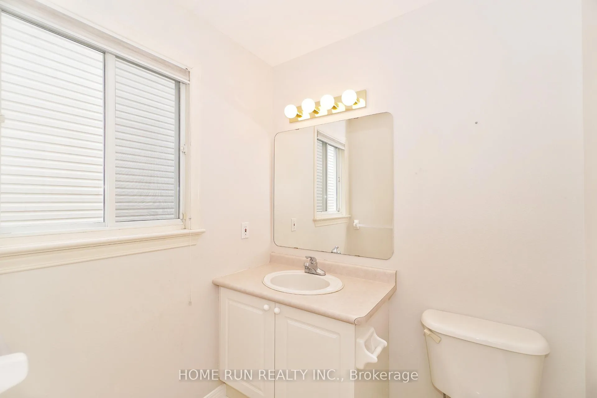 Photo 10 of 15 Evanshen Crescent, Ottawa, Kanata - Kanata Lakes/Heritage Hills — HOMEH