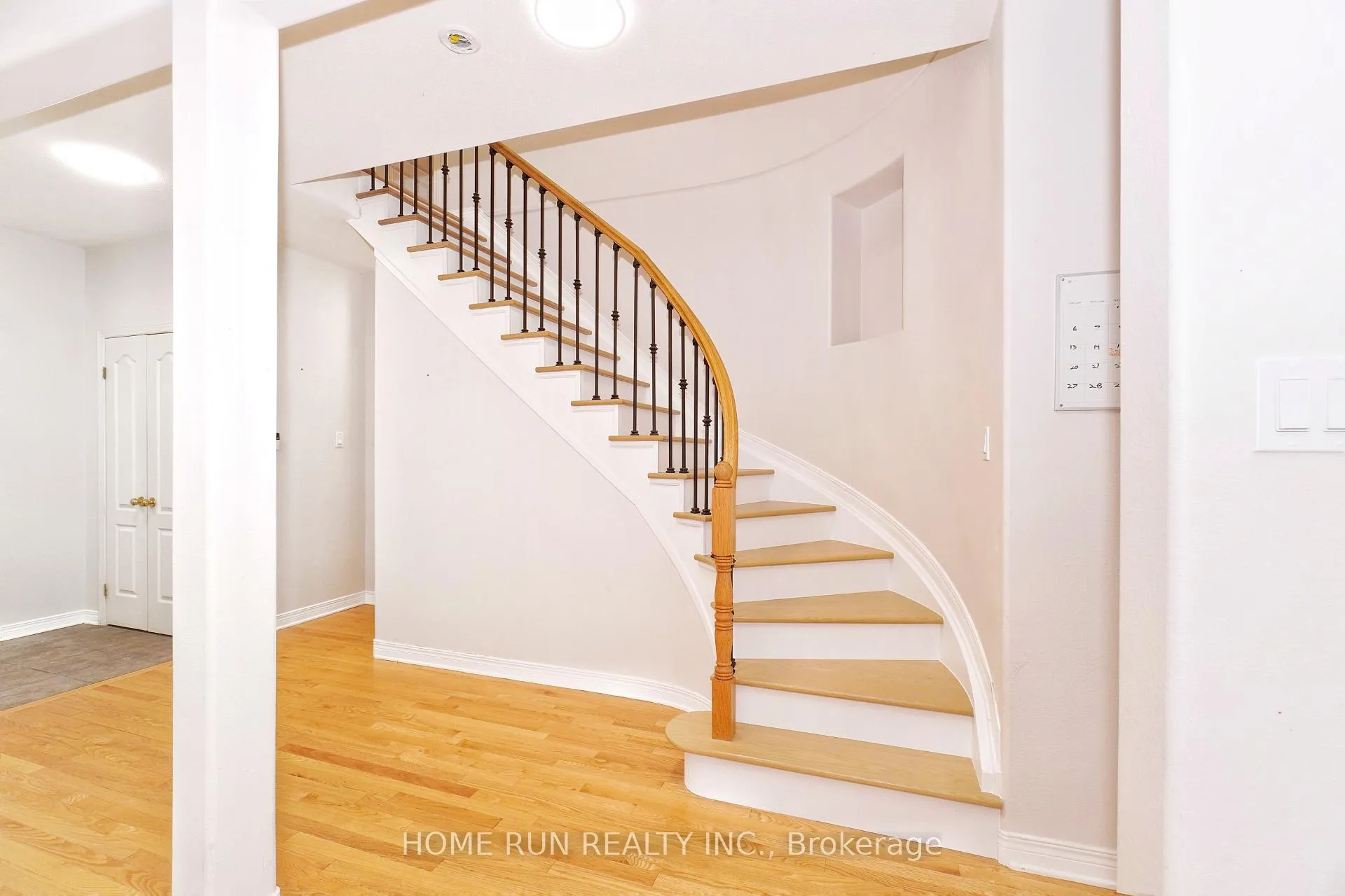 Photo 14 of 15 Evanshen Crescent, Ottawa, Kanata - Kanata Lakes/Heritage Hills — HOMEH