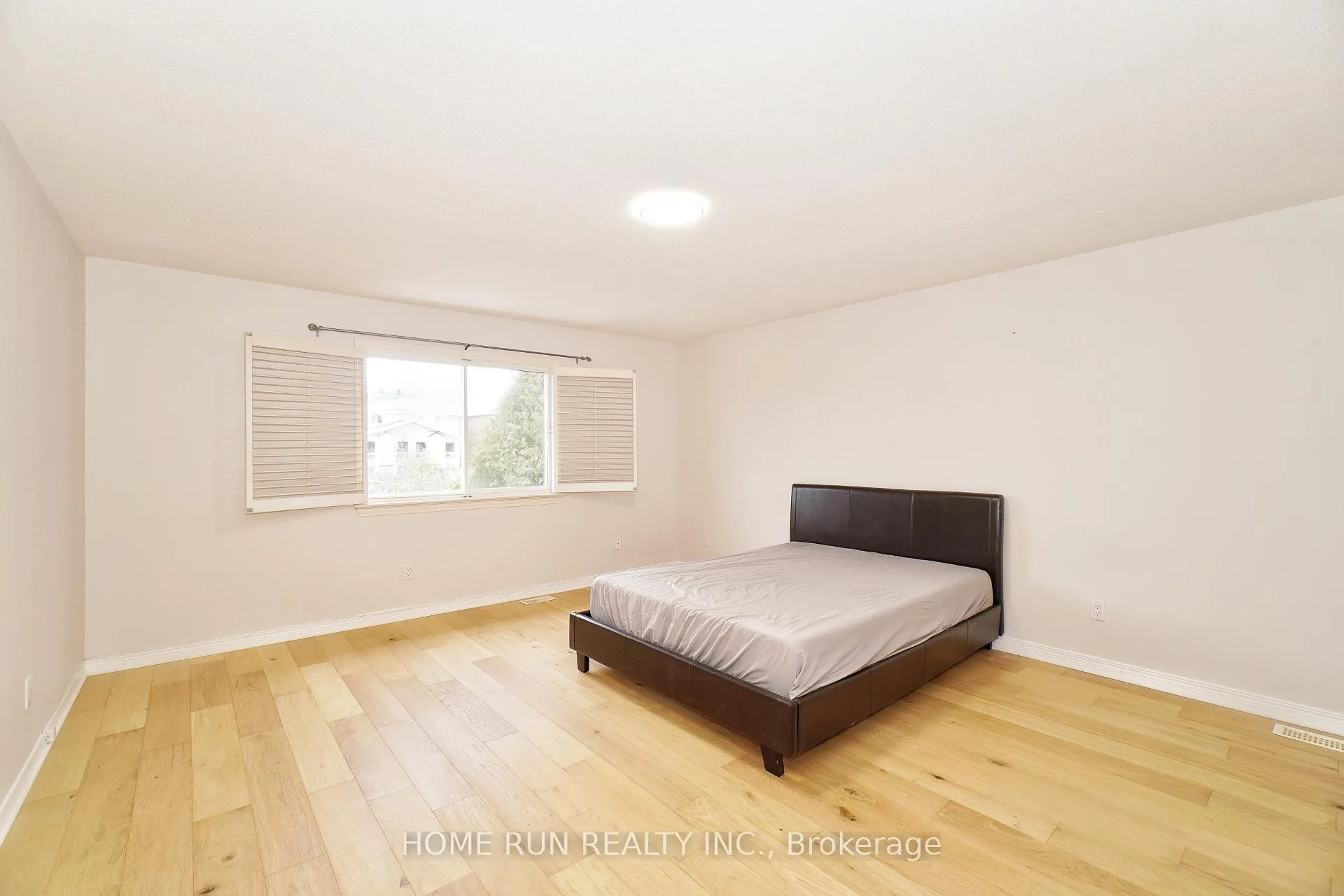 Photo 16 of 15 Evanshen Crescent, Ottawa, Kanata - Kanata Lakes/Heritage Hills — HOMEH