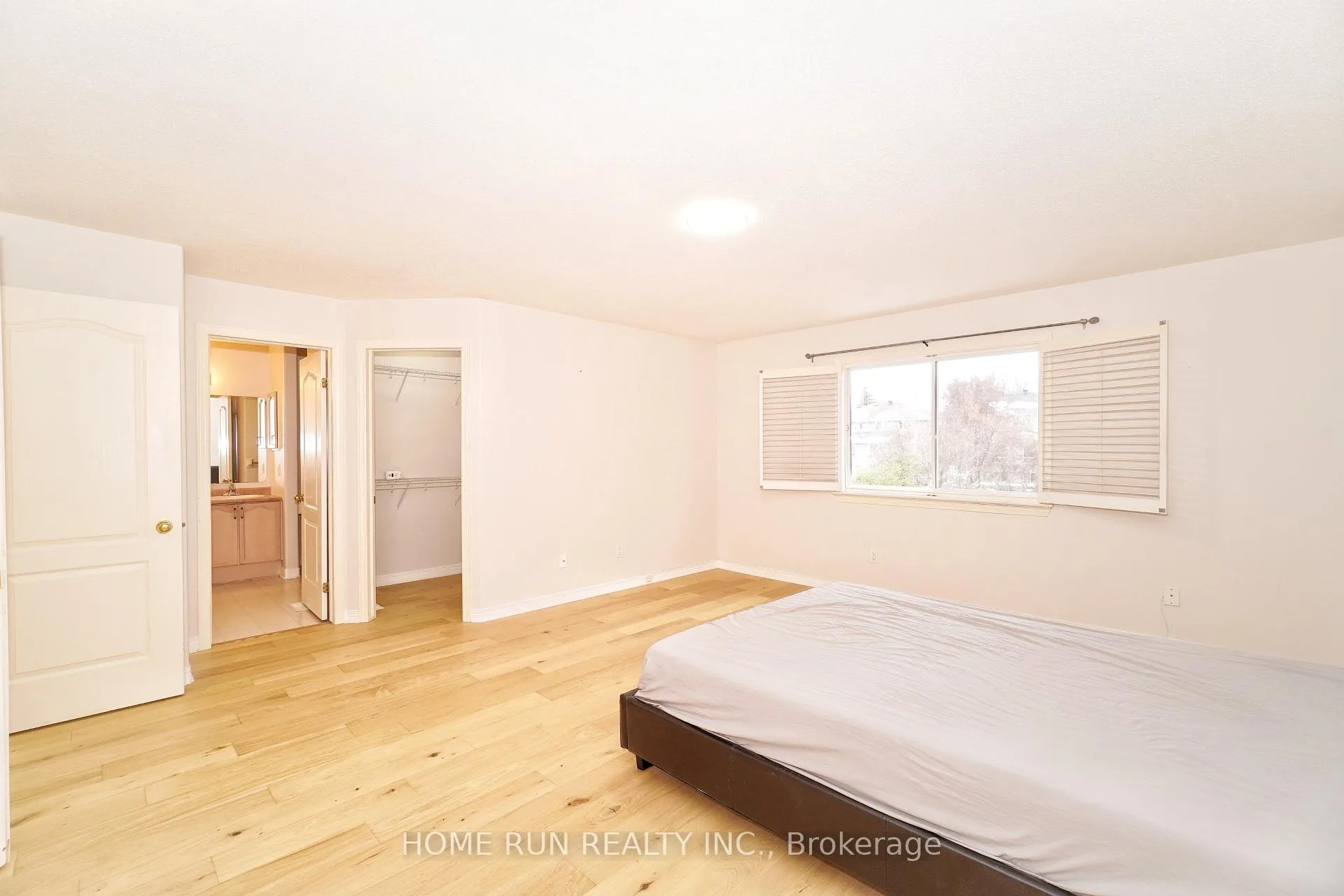 Photo 17 of 15 Evanshen Crescent, Ottawa, Kanata - Kanata Lakes/Heritage Hills — HOMEH