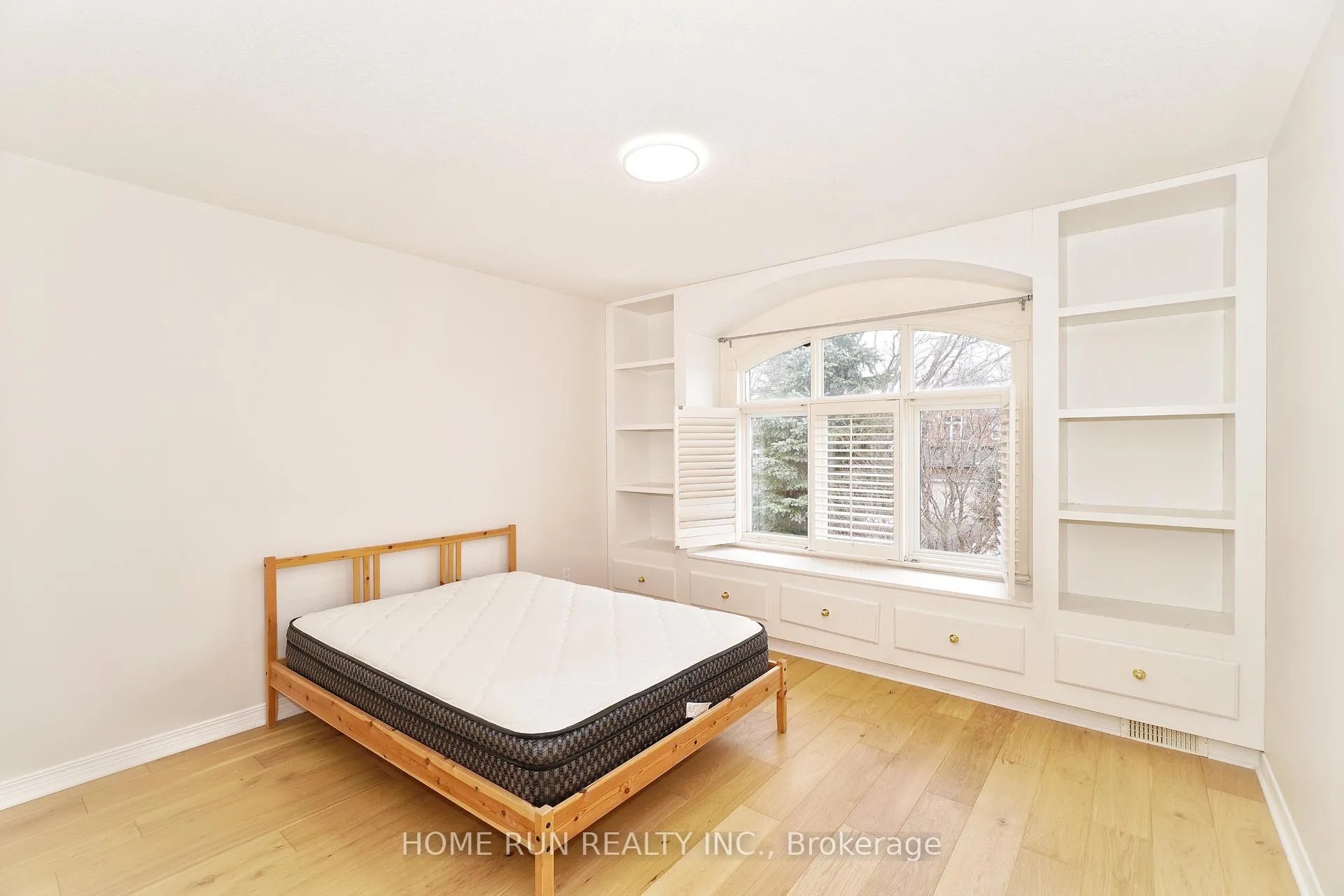 Photo 21 of 15 Evanshen Crescent, Ottawa, Kanata - Kanata Lakes/Heritage Hills — HOMEH