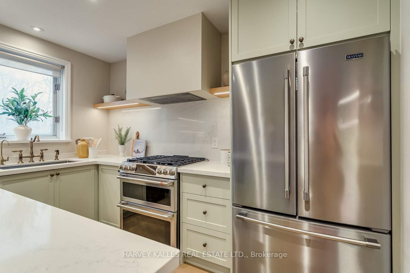 Photo 17 of 138 Banff Road, Toronto, Mount Pleasant East — HOMEH