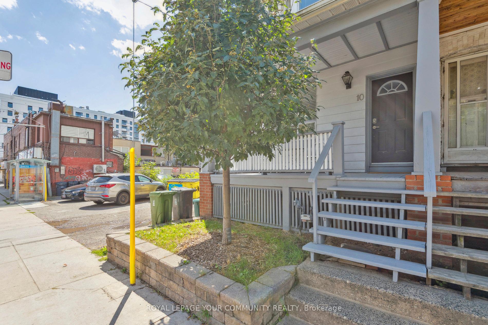 Photo 3 of Unit Unit 1, 10 Coxwell Avenue, Toronto, Greenwood-Coxwell — HOMEH