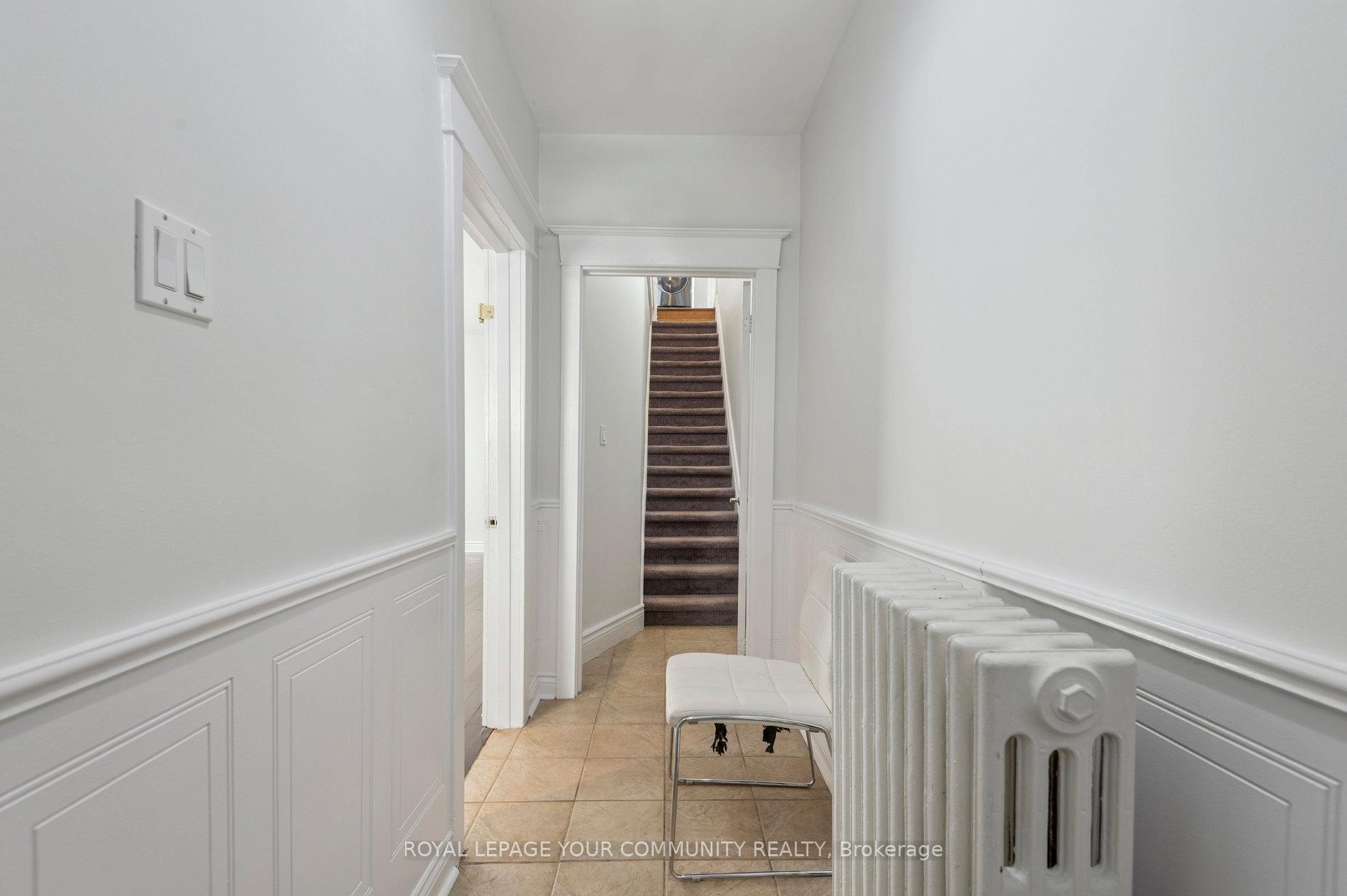 Photo 5 of Unit Unit 1, 10 Coxwell Avenue, Toronto, Greenwood-Coxwell — HOMEH