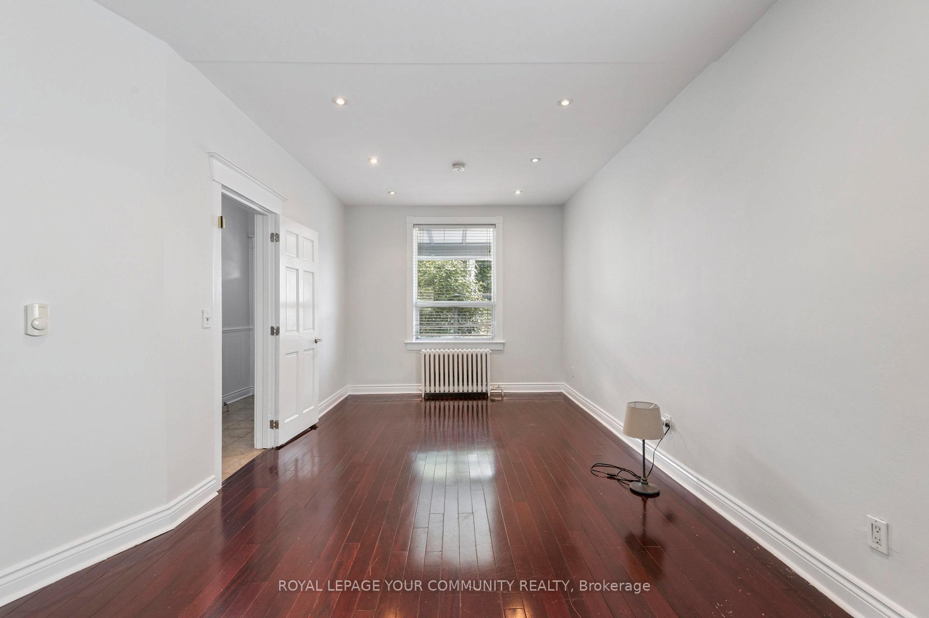 Photo 12 of Unit Unit 1, 10 Coxwell Avenue, Toronto, Greenwood-Coxwell — HOMEH