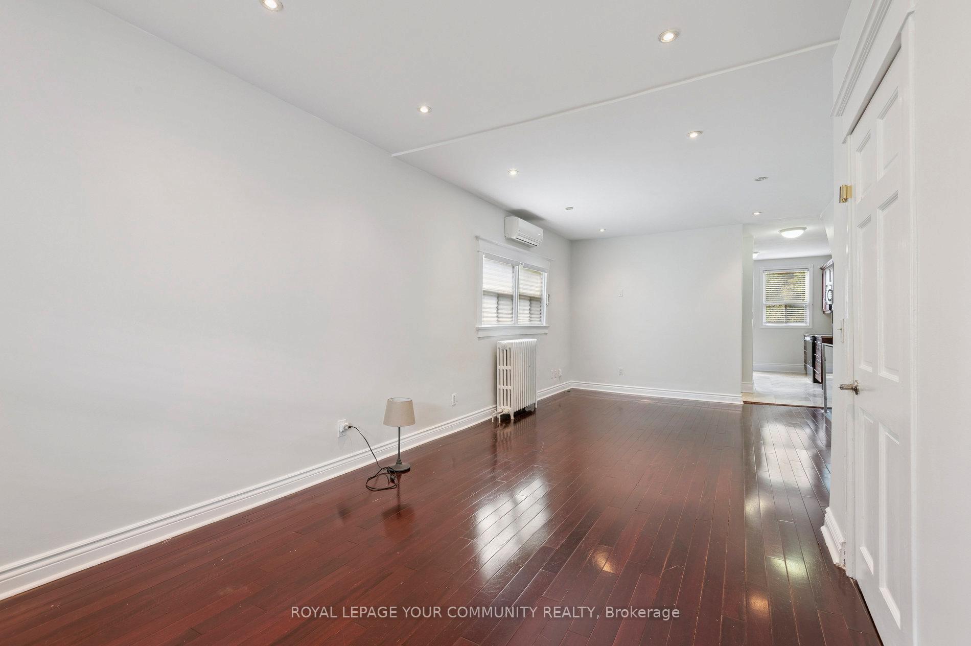 Photo 14 of Unit Unit 1, 10 Coxwell Avenue, Toronto, Greenwood-Coxwell — HOMEH