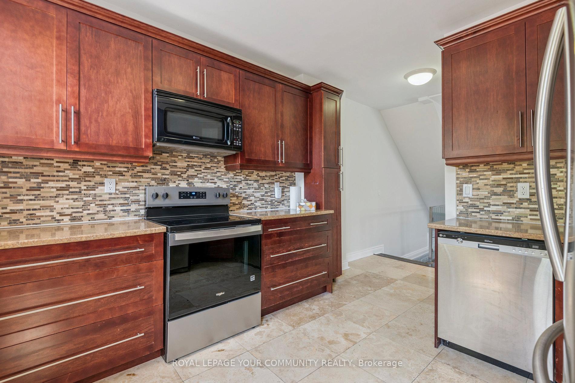 Photo 16 of Unit Unit 1, 10 Coxwell Avenue, Toronto, Greenwood-Coxwell — HOMEH