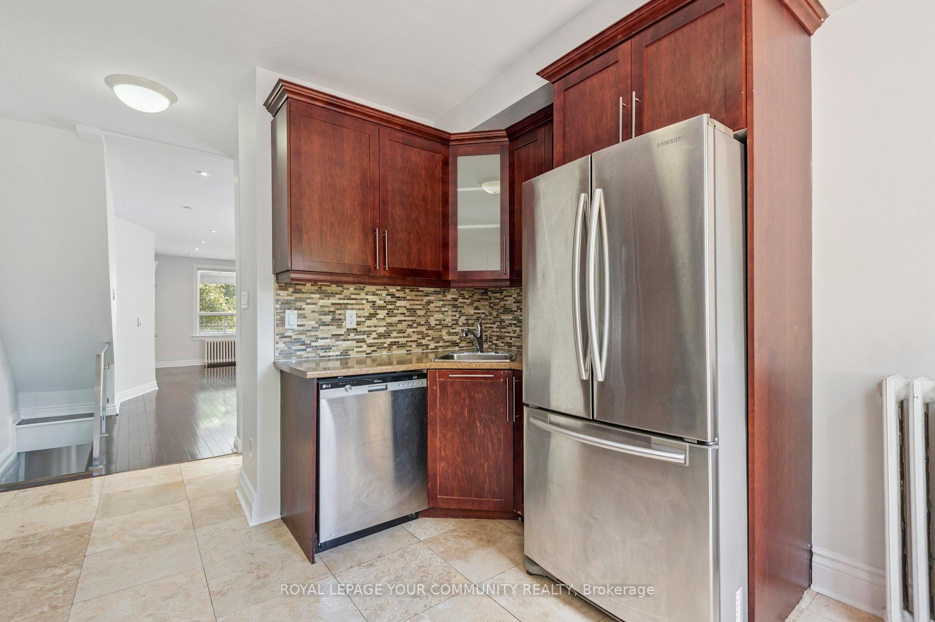 Photo 19 of Unit Unit 1, 10 Coxwell Avenue, Toronto, Greenwood-Coxwell — HOMEH