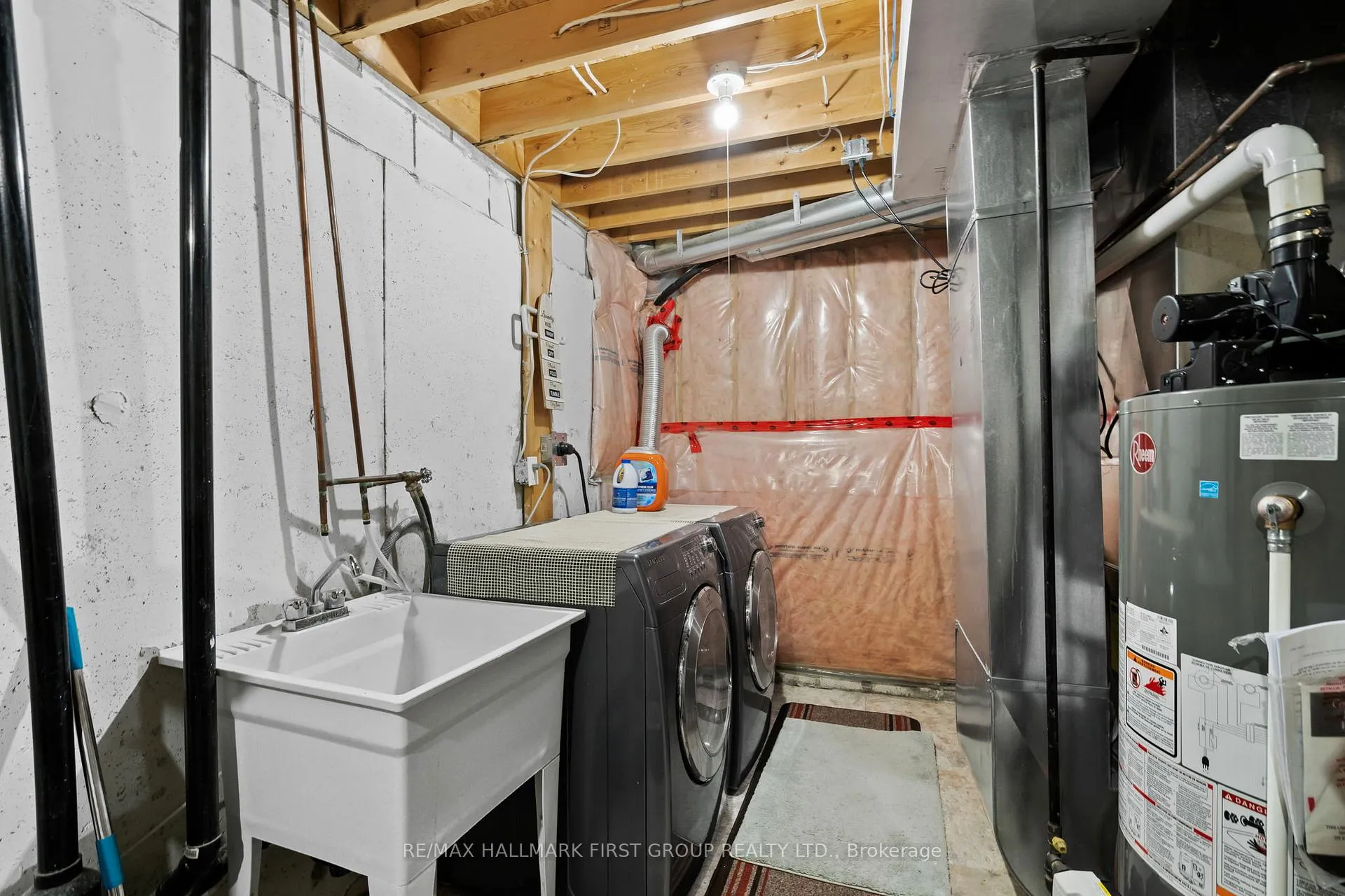 Photo 30 of 1696 Woodgate Trail, Oshawa, Samac — HOMEH