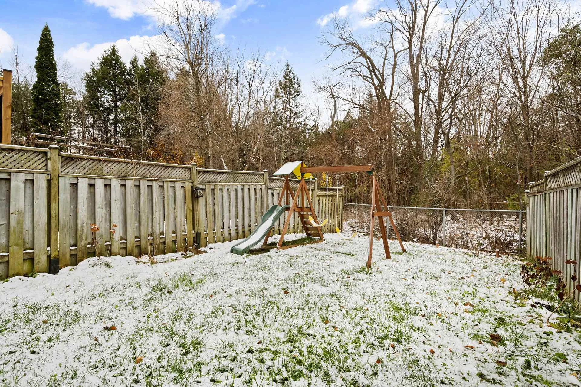 Photo 32 of 1696 Woodgate Trail, Oshawa, Samac — HOMEH