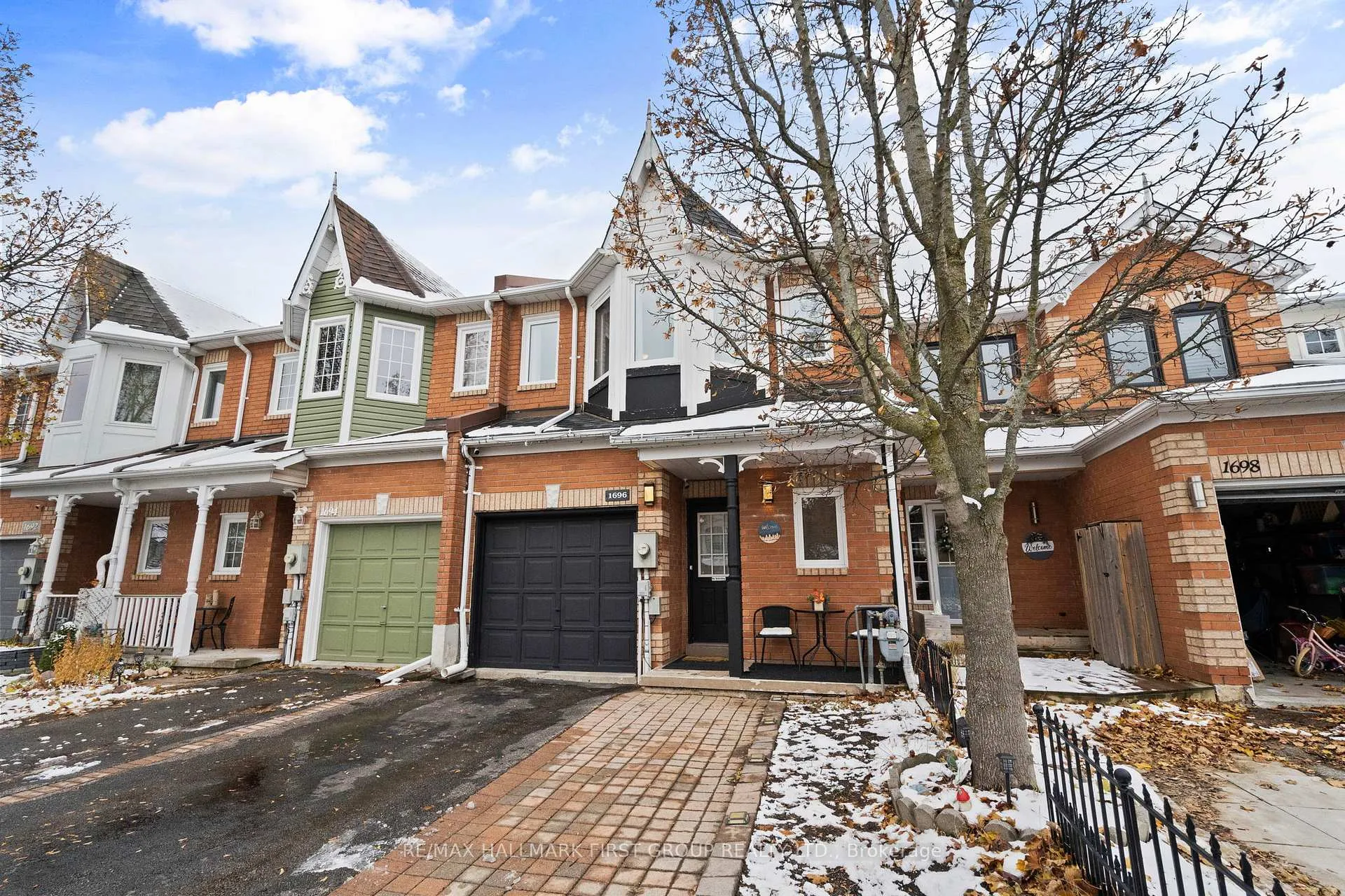 Photo 35 of 1696 Woodgate Trail, Oshawa, Samac — HOMEH
