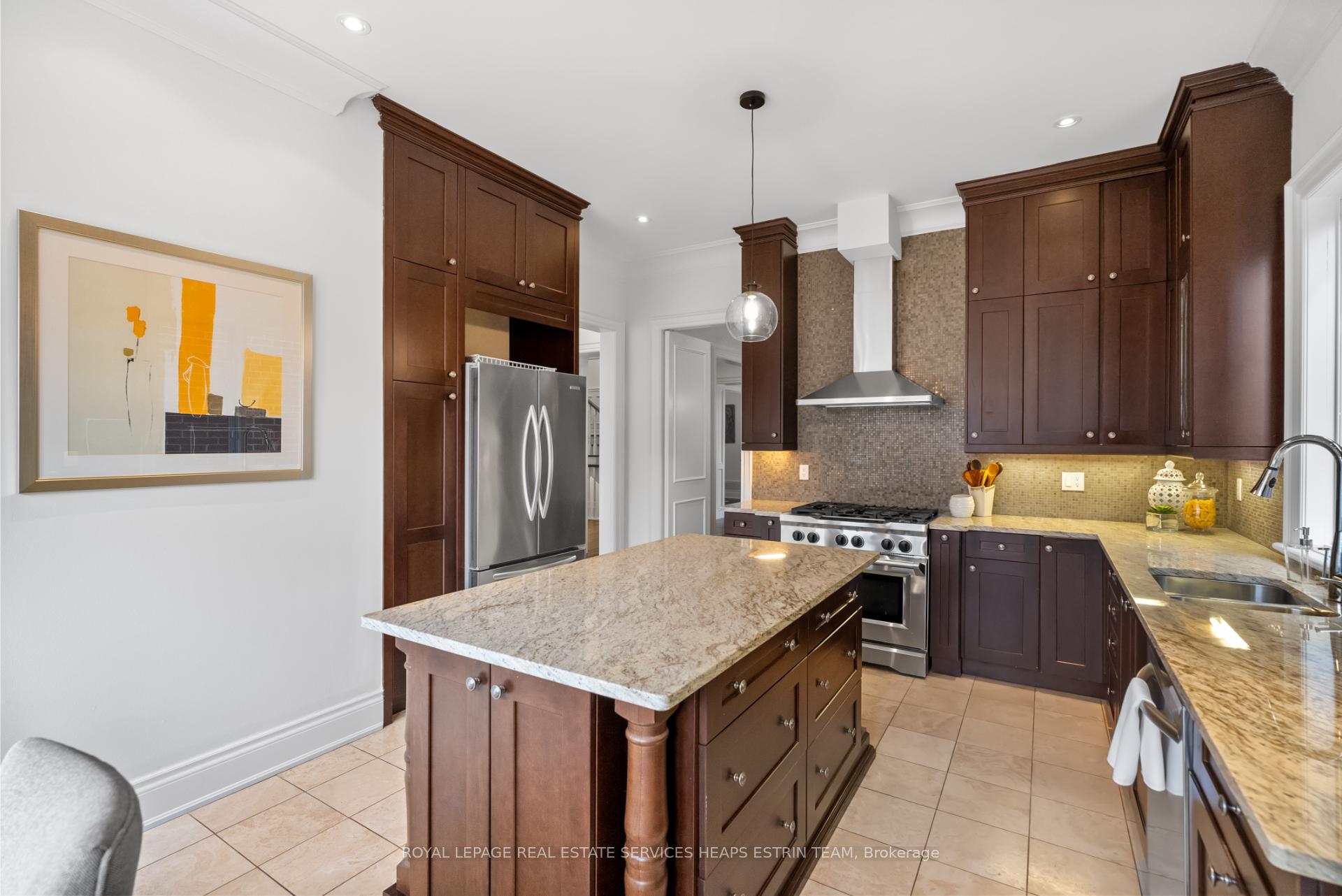 Photo 11 of 30 True Davidson Drive, Toronto, Leaside — HOMEH